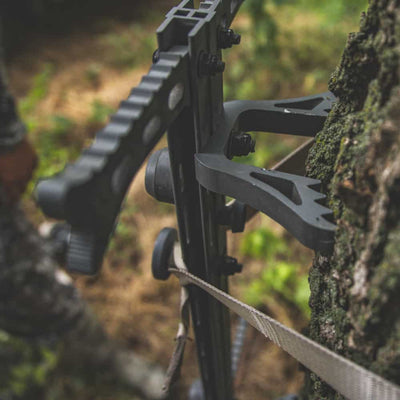 Hawk Helium 4-Pack Aluminum Climbing Sticks, Tree Stand Hunting Gear (Used)