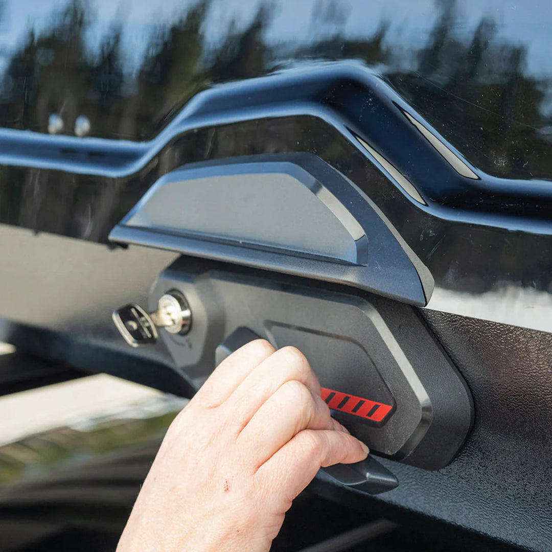 Yakima CBX Roof Top Cargo Rugged Carrier Box Fits StreamLine Crossbar(Open Box)