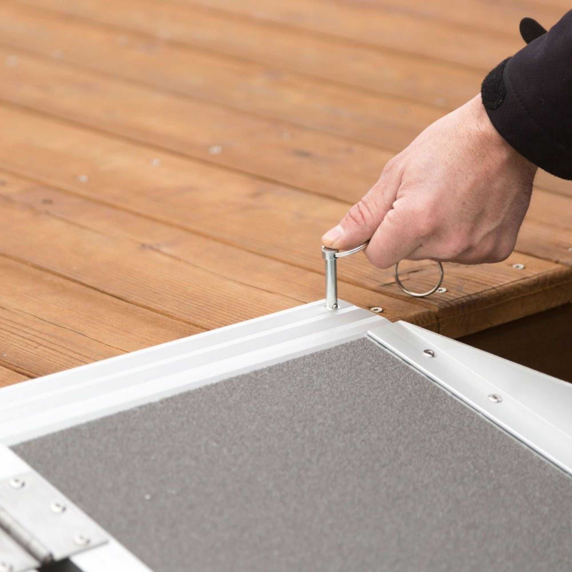 Silver Spring Mobility and Utility Ramp, 6 Foot Single Fold with Grit Surface