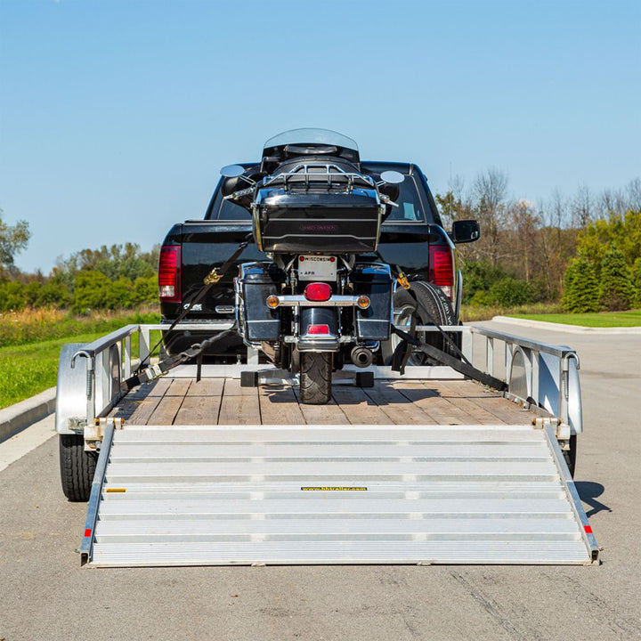 Black Widow Motorcycle Wheel Chock, Adjustable Stand, 15-22" Tires (Open Box)