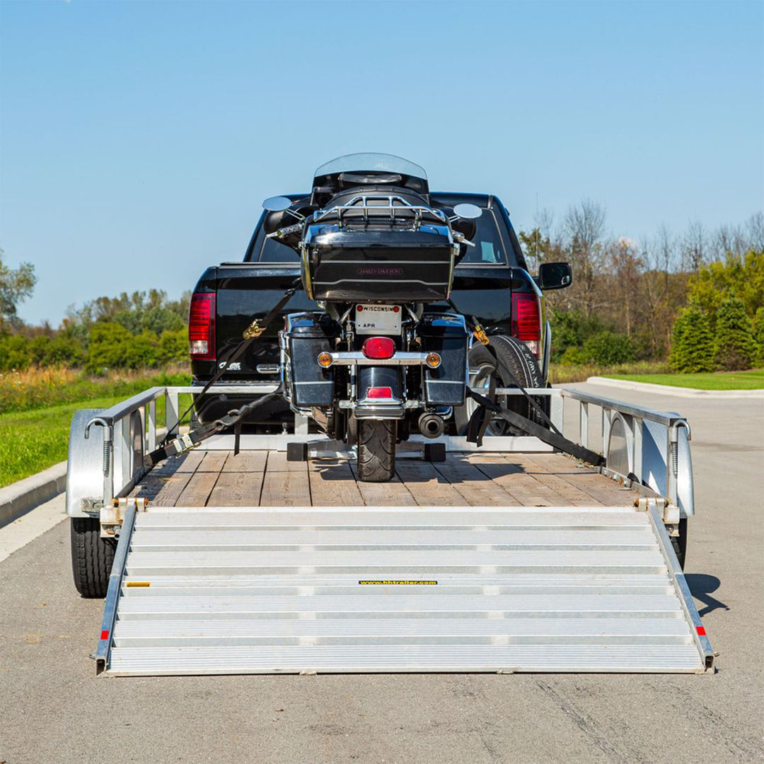 Black Widow Motorcycle Wheel Chock, Adjustable Stand, 15-22" Tires (Open Box)