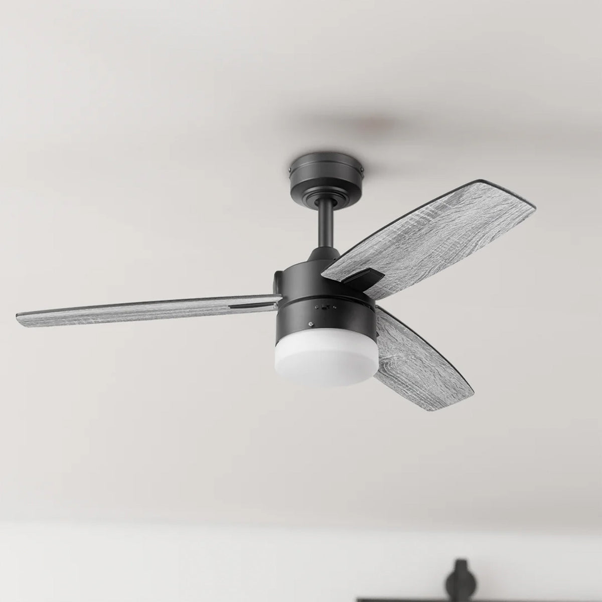 Honeywell Conifer 42 In Ceiling Fan W LED Light & Remote, Matte Black (Open Box)