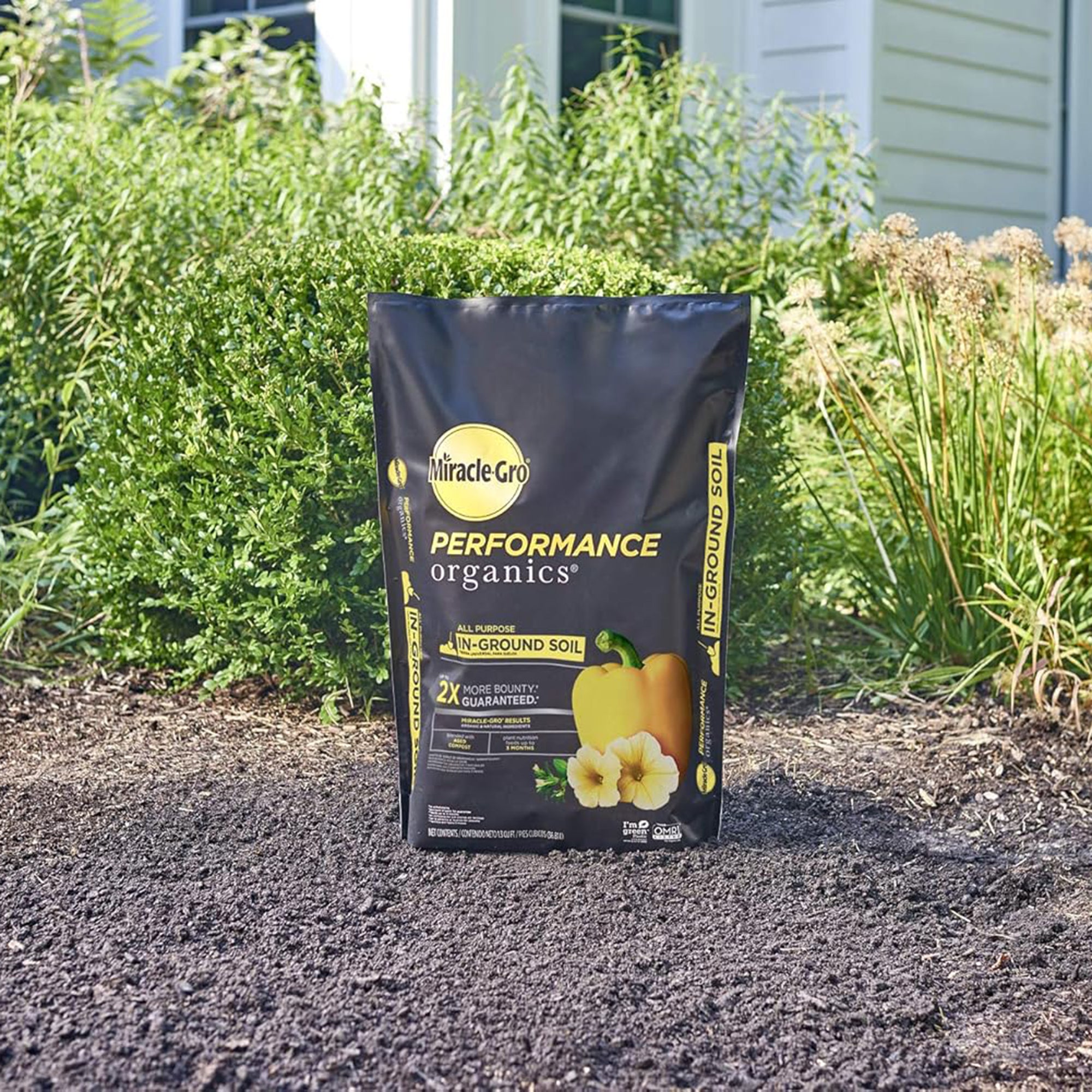 Miracle-Gro Organic In-Ground Garden Soil with Quick Release Natural Fertilizer