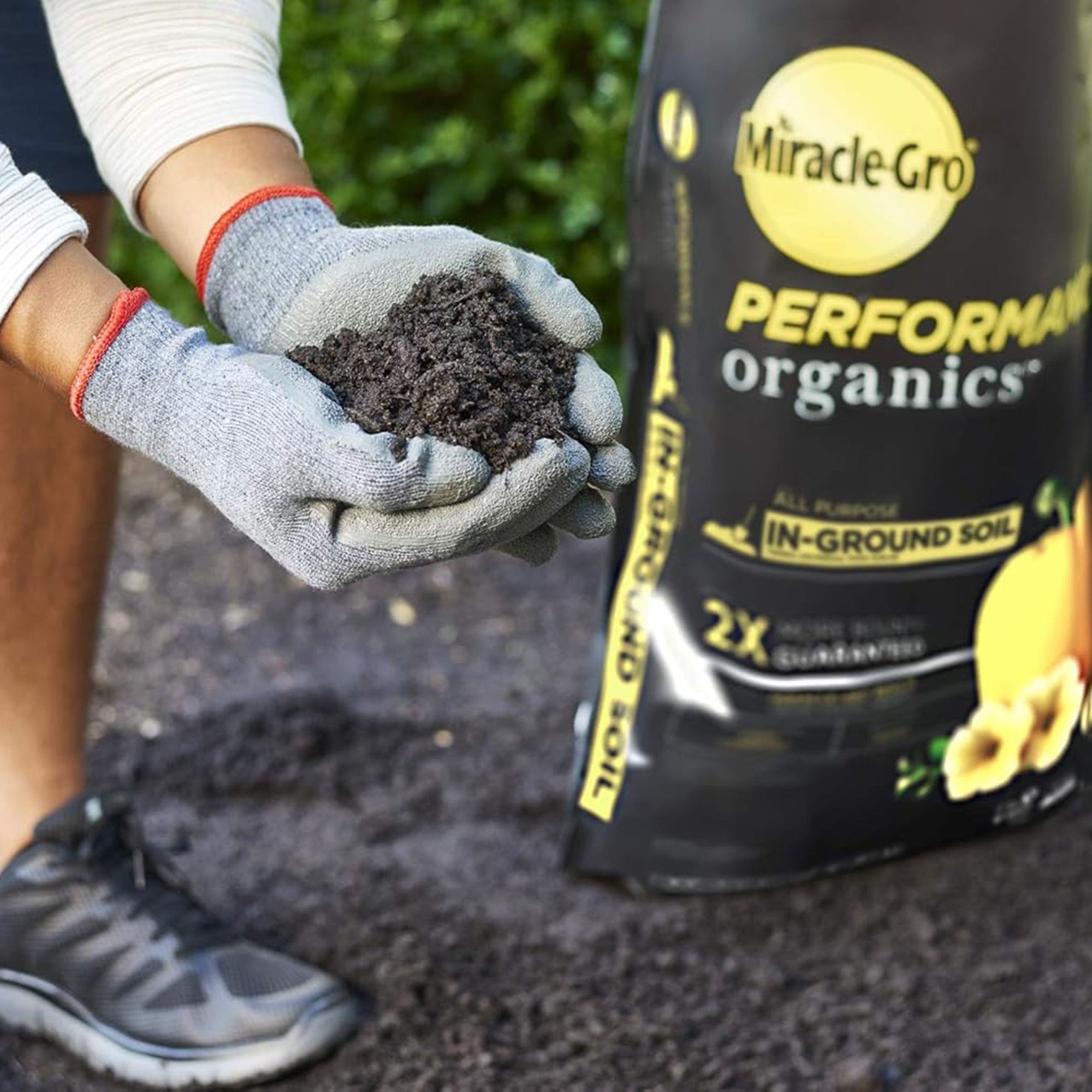 Miracle-Gro Organic In-Ground Garden Soil with Quick Release Natural Fertilizer