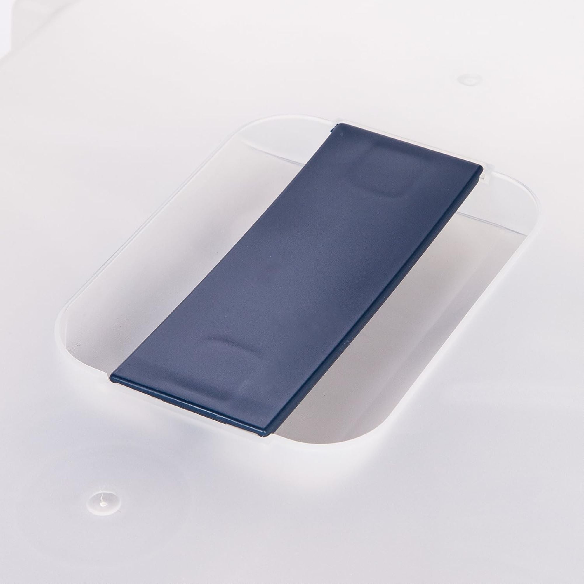 IRIS USA Covered Cat Litter Box, Enclosed Hood Split Top Entry Flap, Scoop, Navy