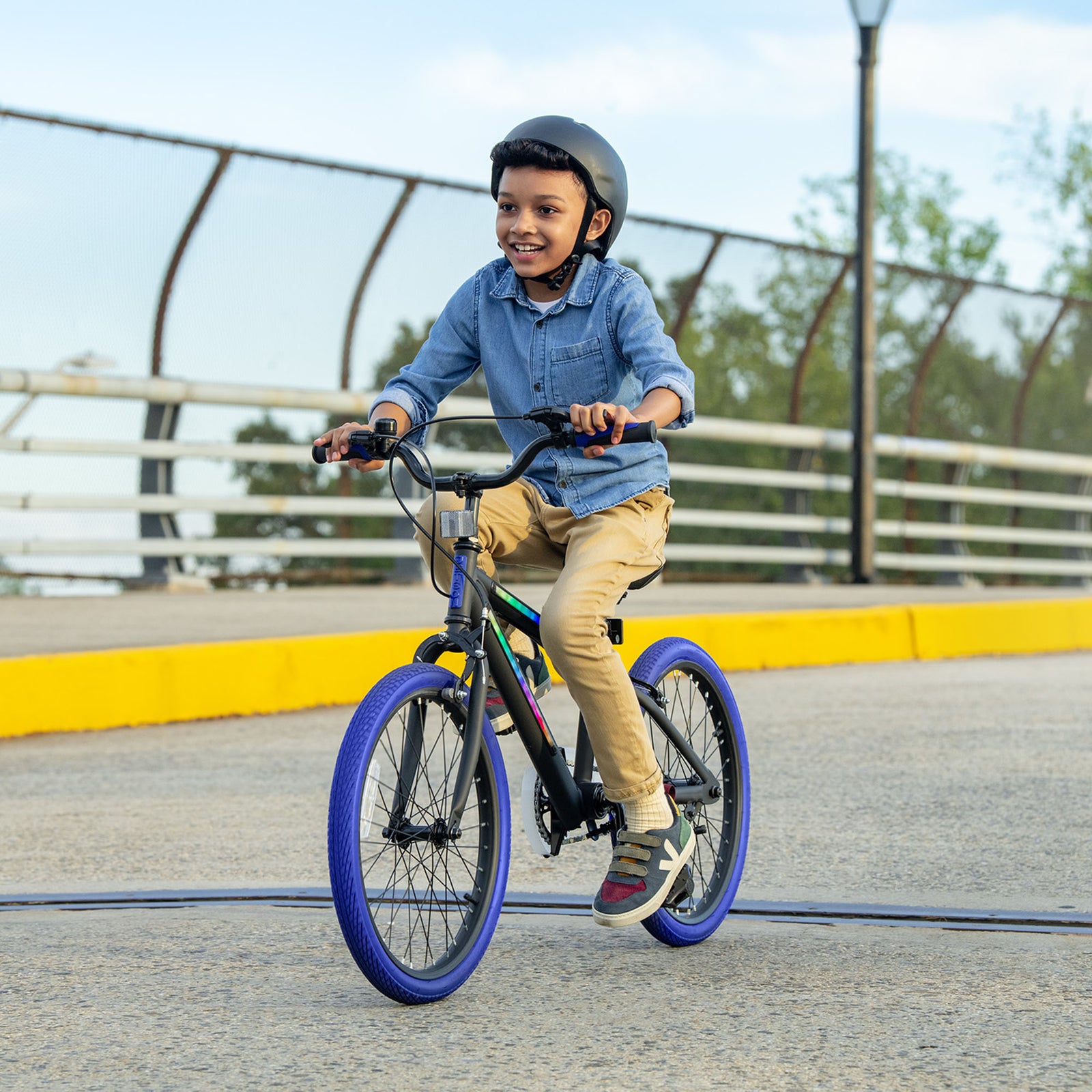 Jetson Light Rider 20" LED Kids Bike with Hand Brakes and Training Wheels, Blue - VMInnovations