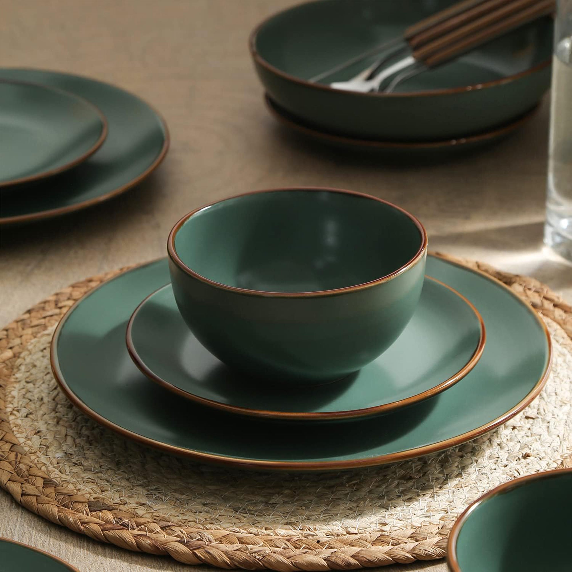 Stone Lain Brasa Modern Stoneware 32 Piece Dinnerware Set, Service for 8, Green - VMInnovations