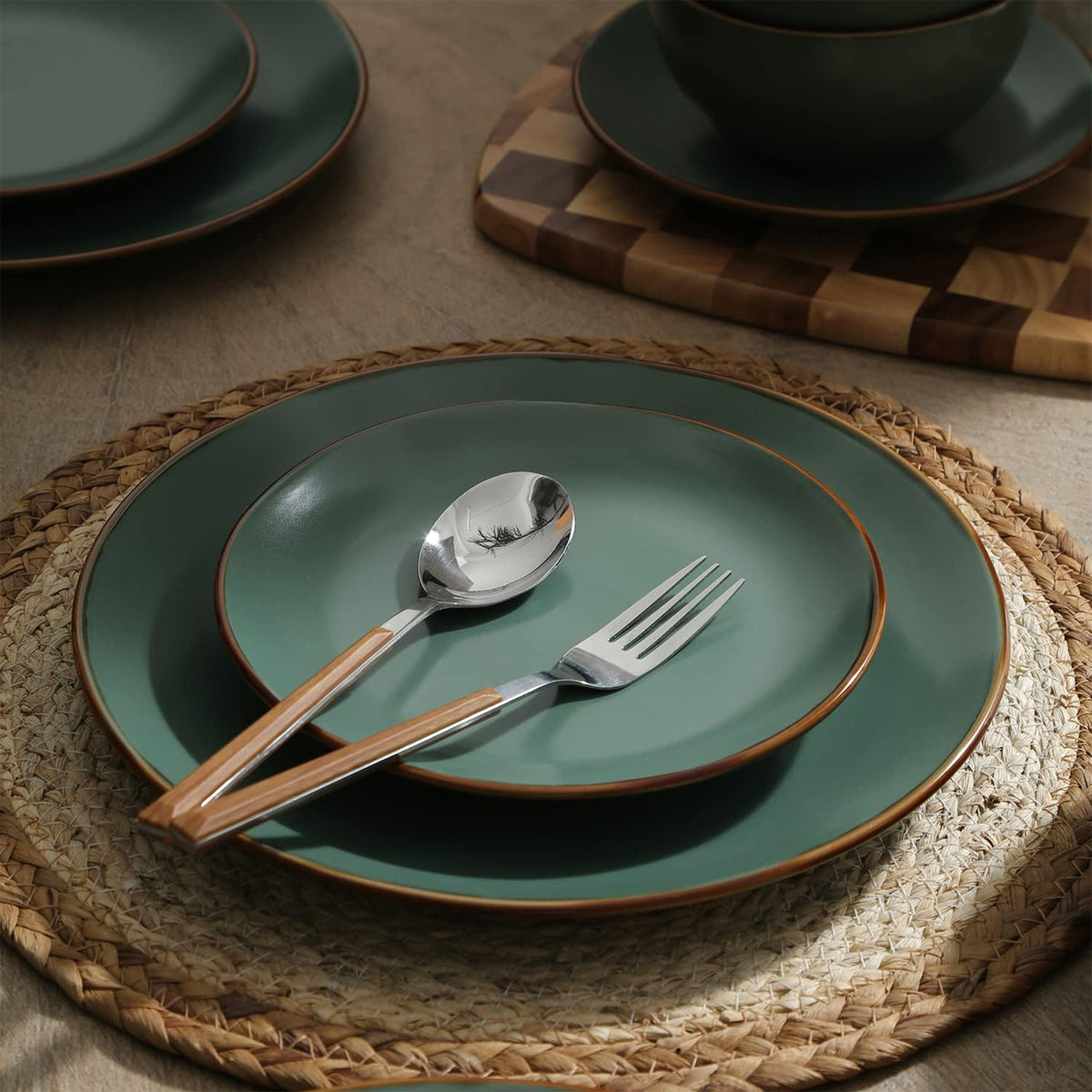 Stone Lain Brasa Modern Stoneware 32 Piece Dinnerware Set, Service for 8, Green - VMInnovations