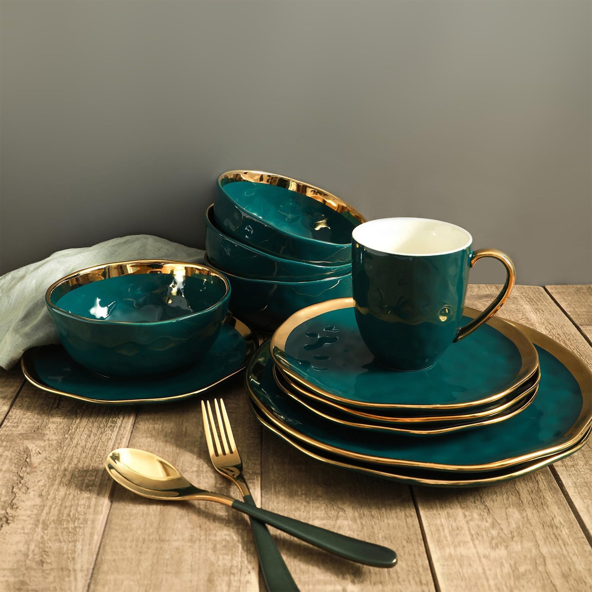 Stone Lain Florian Porcelain 16 Piece Dinnerware Set, Service for 4, Green - VMInnovations