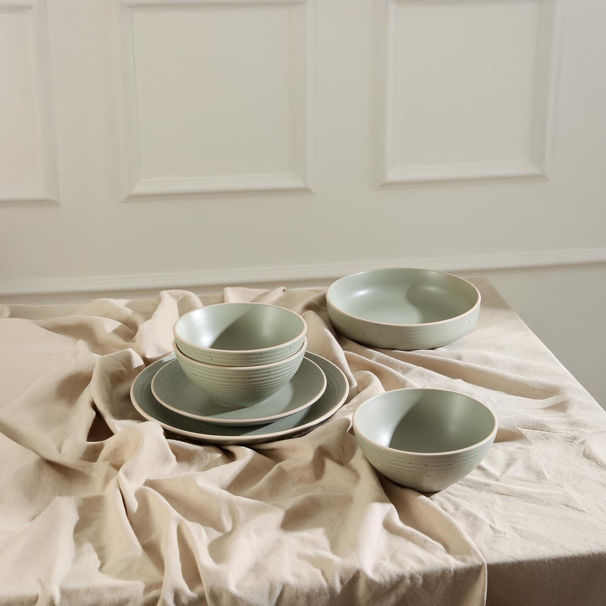 Stone Lain Lauren Modern Stoneware 16 Piece Dinnerware Set, Service for 4, Green - VMInnovations