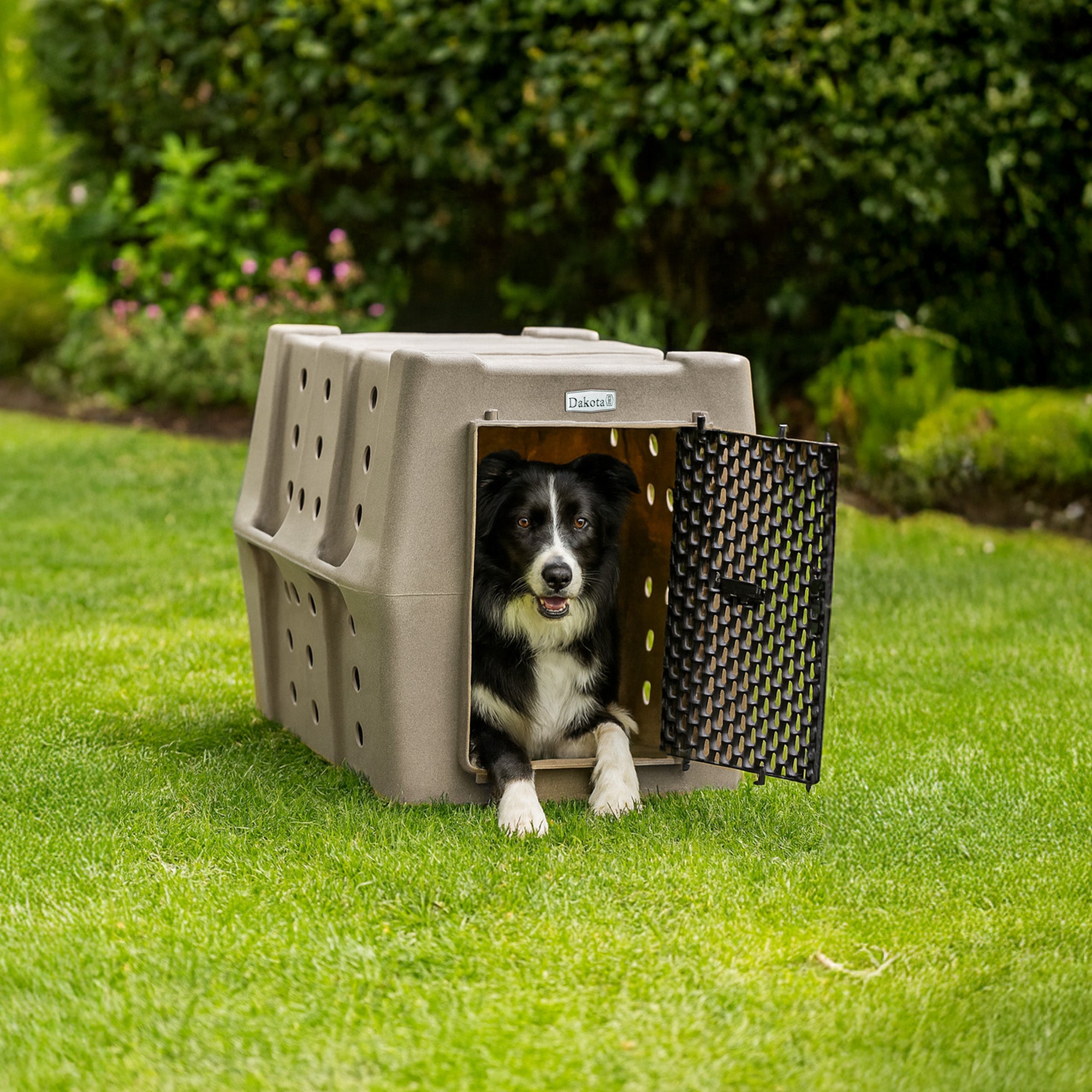 Dakota 283 Canine Rough and Tough Economy Pet Kennel, Intermediate, Sandstone - VMInnovations