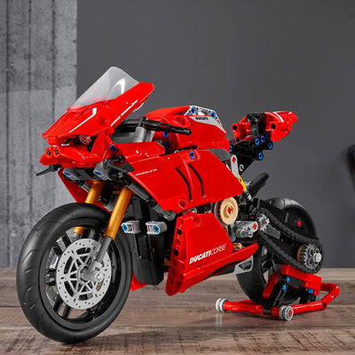 LEGO Technic 42107 Ducati Panigale V4 R 646 Piece Block Set Toy Model Motorcycle