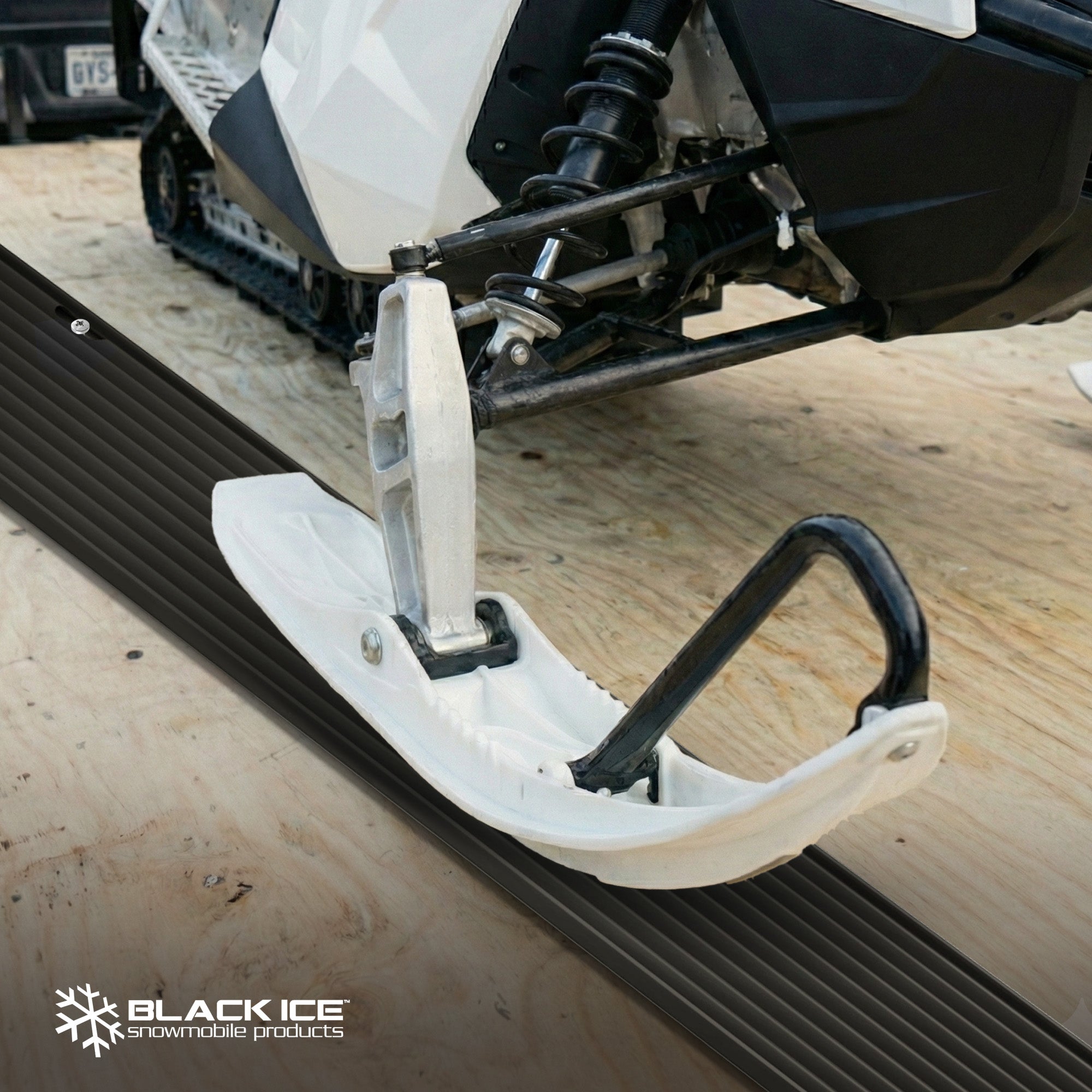 Black Ice 8pk 5ft Snowmobile Trailer Ski Guides for Friction-Free (Open Box)