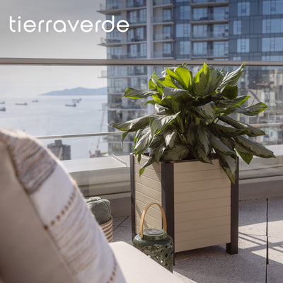 Tierra Verde 17-Inch x 17-Inch Flora Cube Planter Box for Patios or Decks (Used)