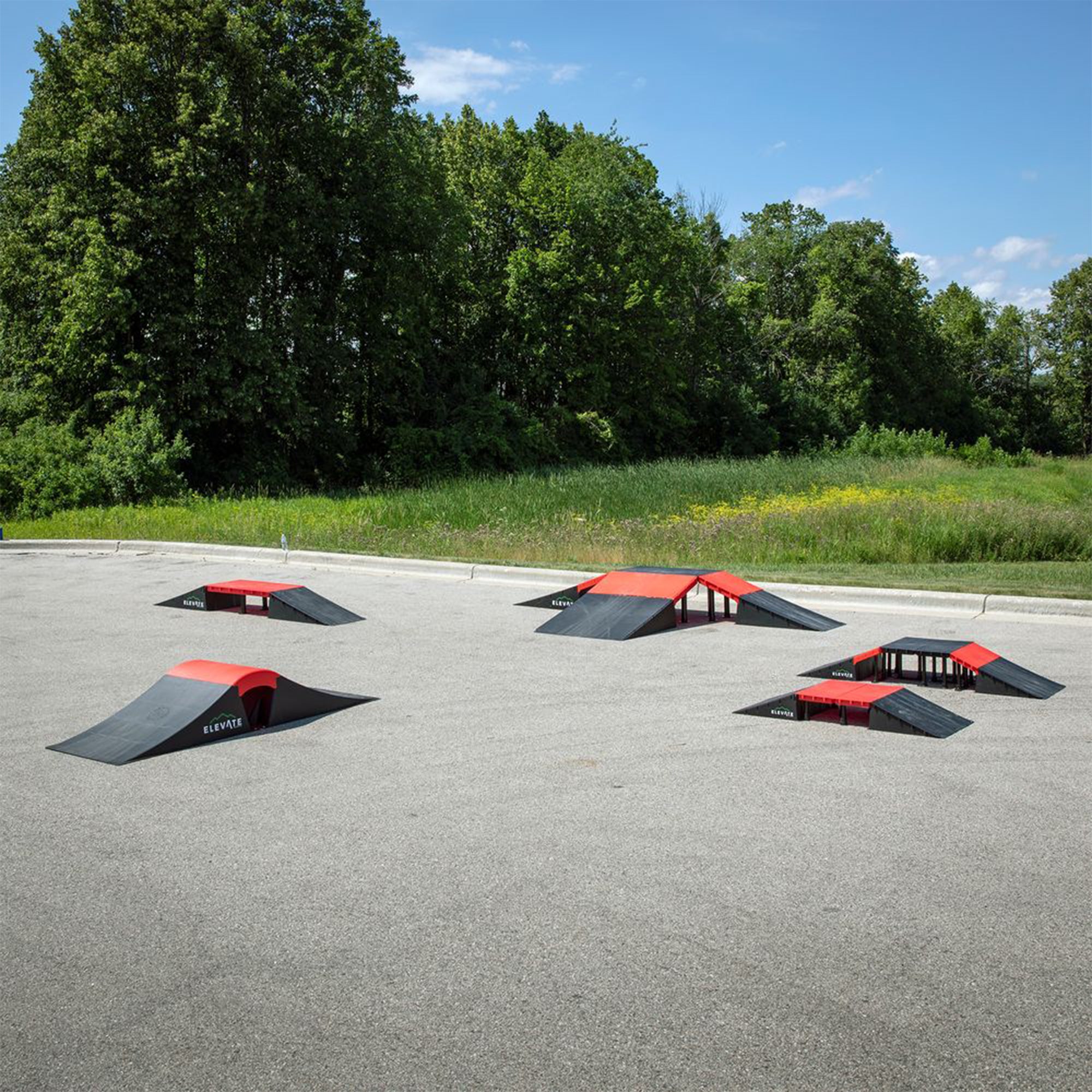 Elevate Outdoor Wave Skateboard Ramp 3-Piece Set with 3 Setup Options (Open Box)