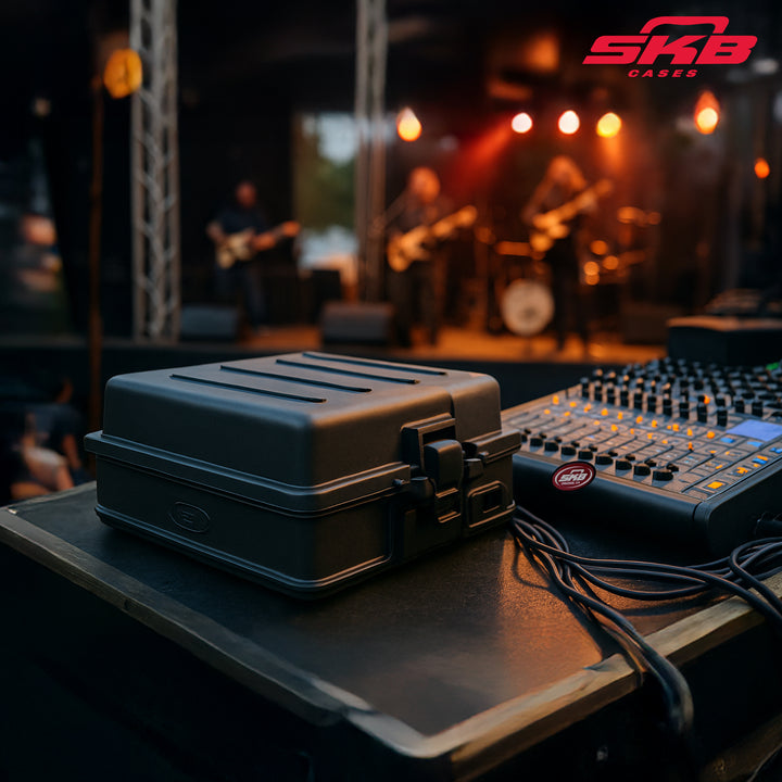 SKB Roto Rack/Mixer Top Console, 10U Slanted Rackmount with, Hard Lid and Door