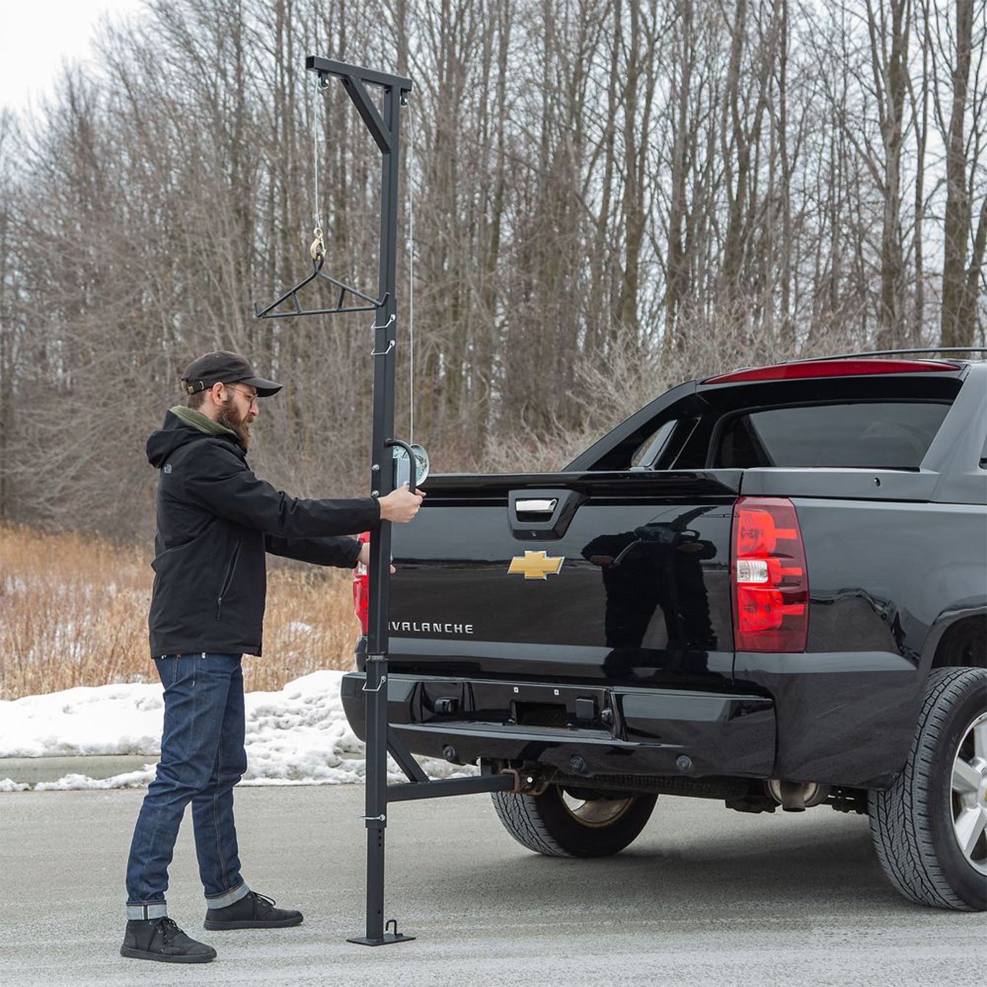 Kill Shot Hitch Mounted Steel Deer Hoist with Swivel, 500 Pound Capacity, Black (Used)