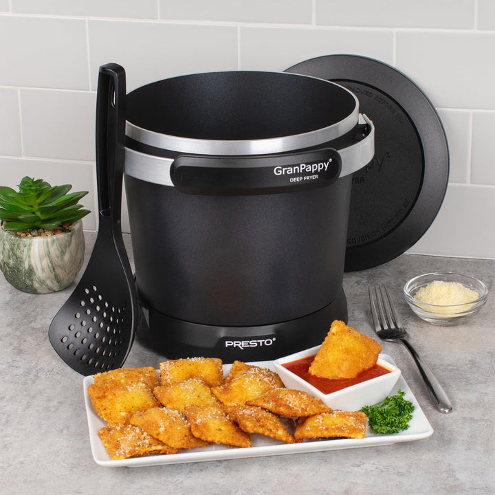 Presto 05411 GranPappy Electric Deep Fryer, Ceramic Nonstick, Handy Scoop, Black