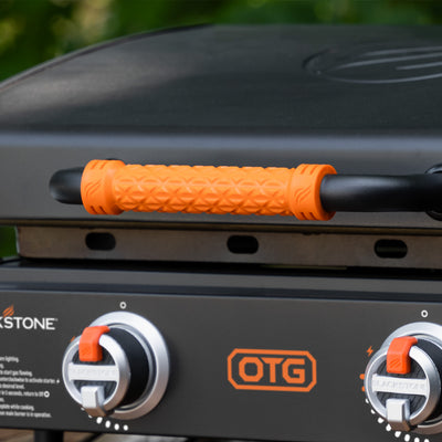 Blackstone OTG 22" Tabletop Griddle, Portable Grill w/ Built-In Hood (Open Box)