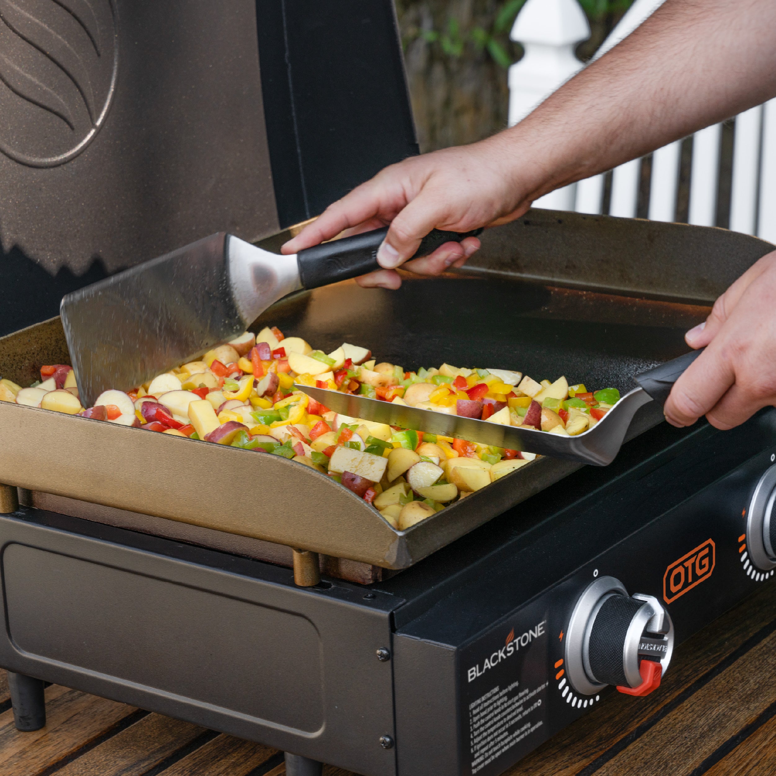 Blackstone OTG 22" Tabletop Griddle, Portable Grill w/ Built-In Hood (Open Box)