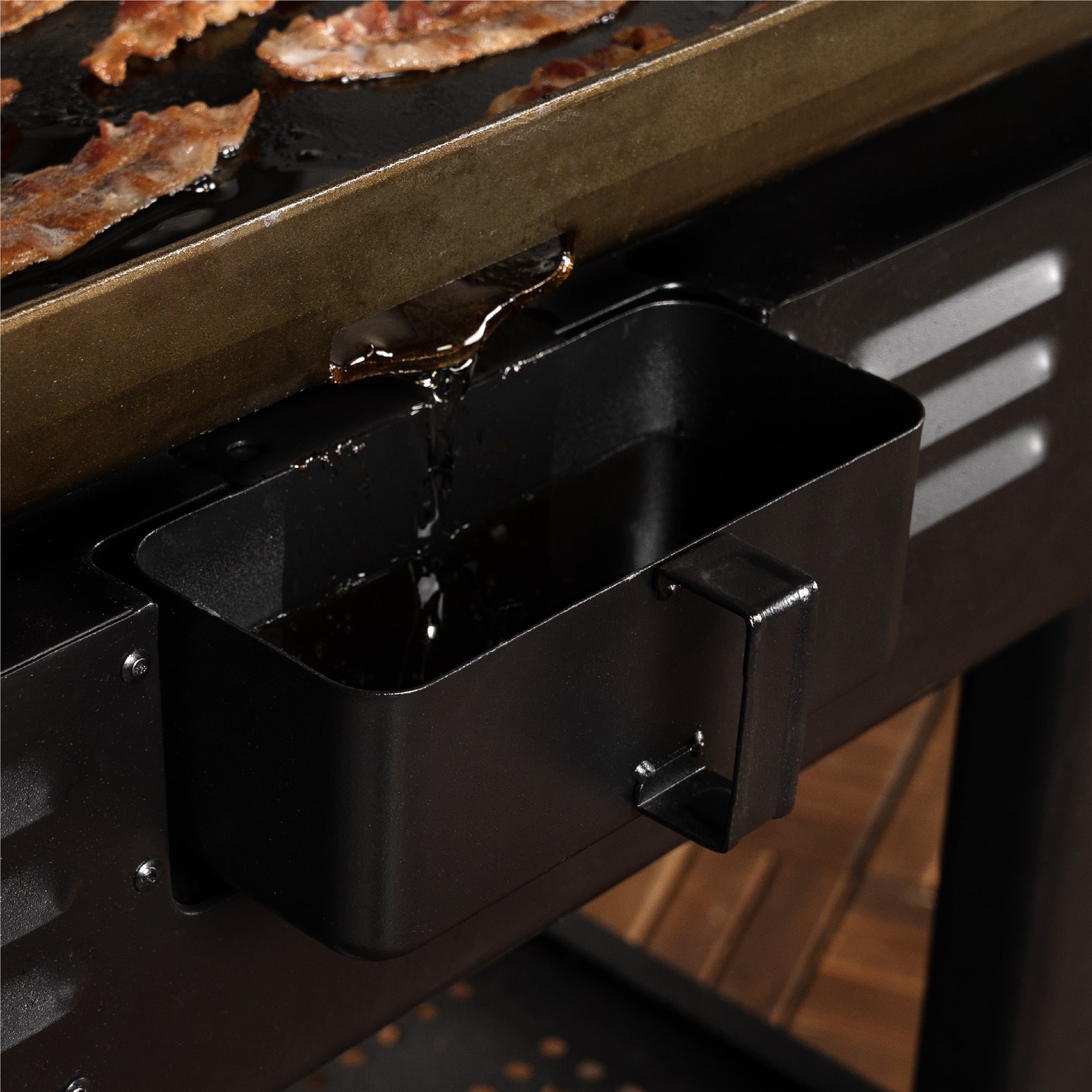 Blackstone 36" Griddle, Outdoor Grill w/Hood, Side Shelves & Wheels (Open Box)