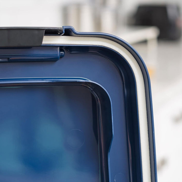 IRIS USA Pet Food Storage Container, Airtight Bin with Attachable Wheels, 40 lbs