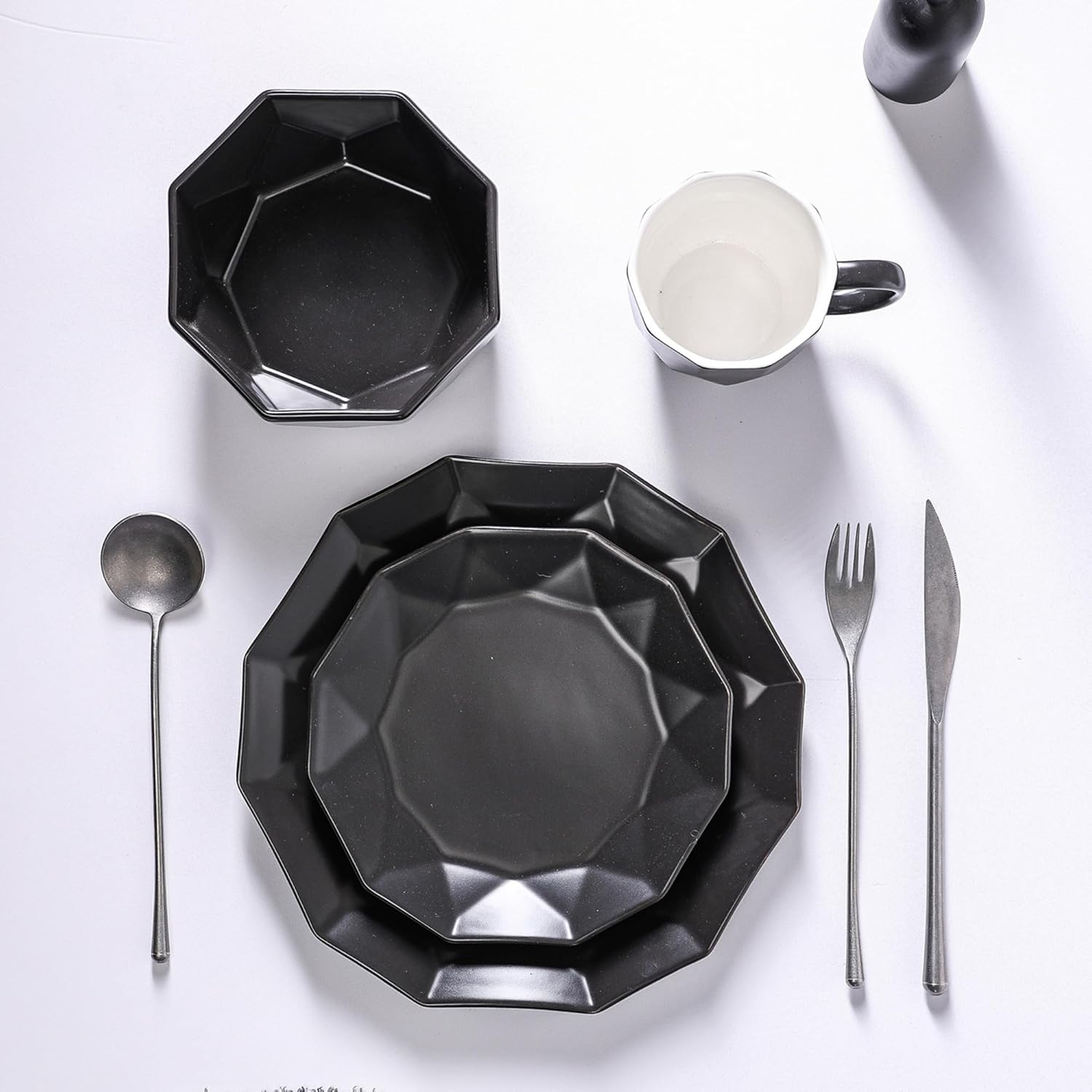 Stone Lain Jamie Informal Porcelain 16pc Geometric Dinnerware Set (Open Box) - VMInnovations