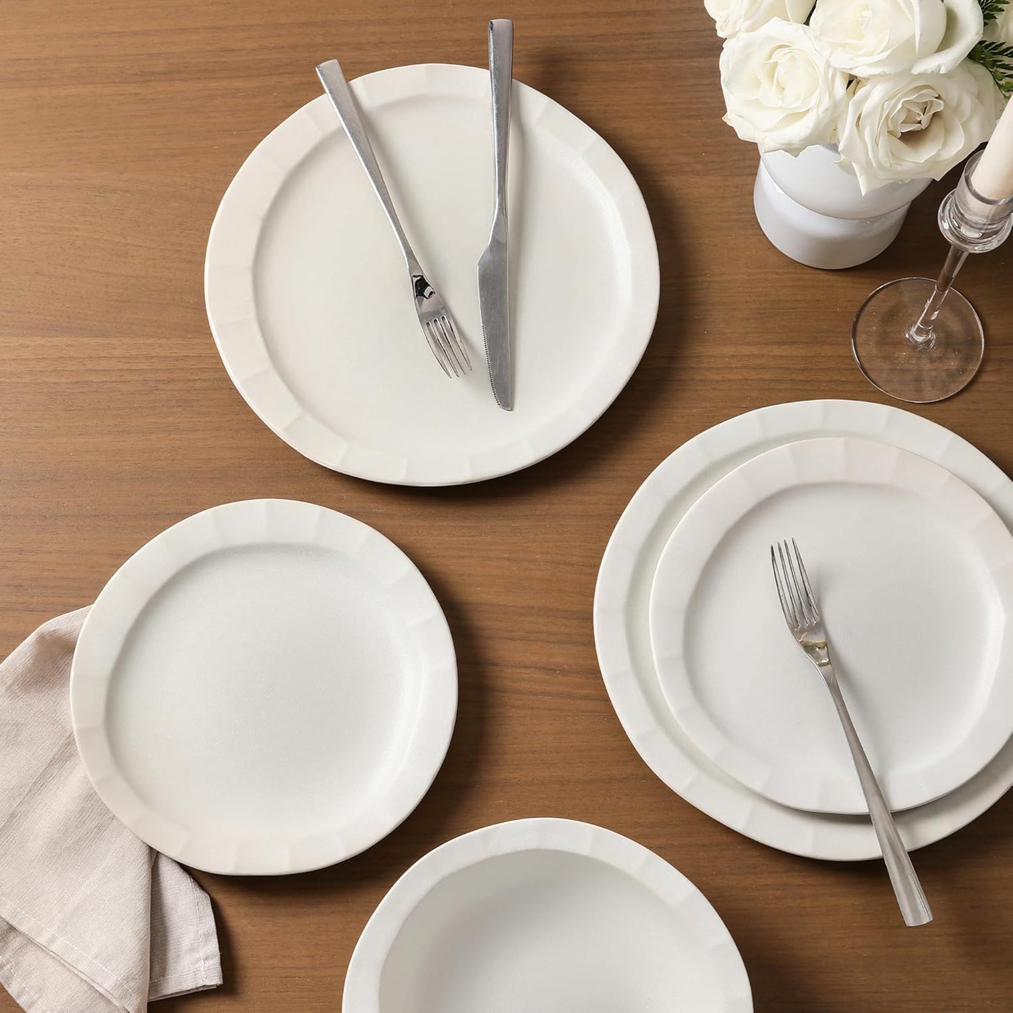 Stone Lain Oasis Stoneware 24pc Dinnerware Dish Set, Service for 8 (Open Box)
