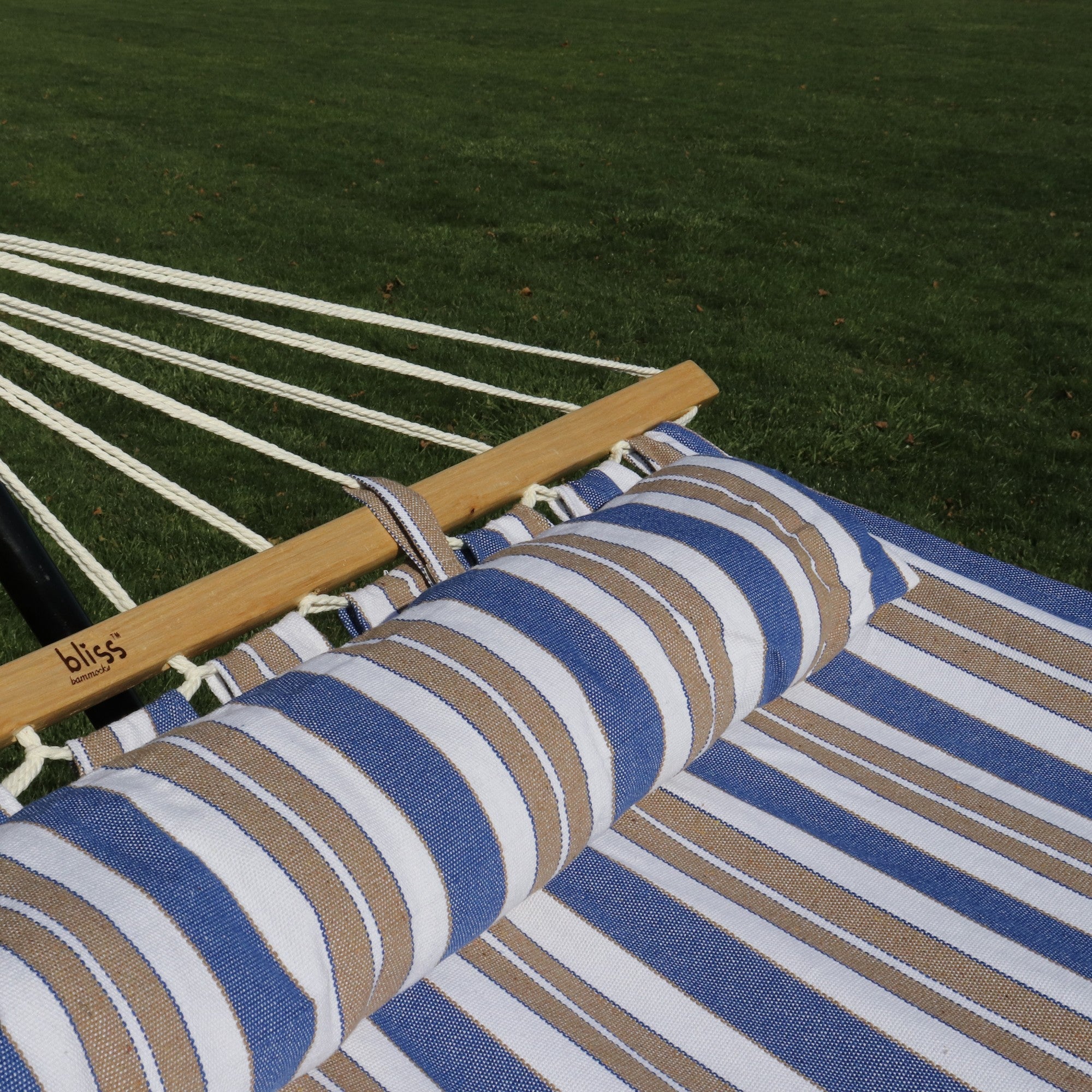Bliss Hammocks Caribbean Hammock w/ Pillow & Hardware, 48" Wide, (Open Box) - VMInnovations