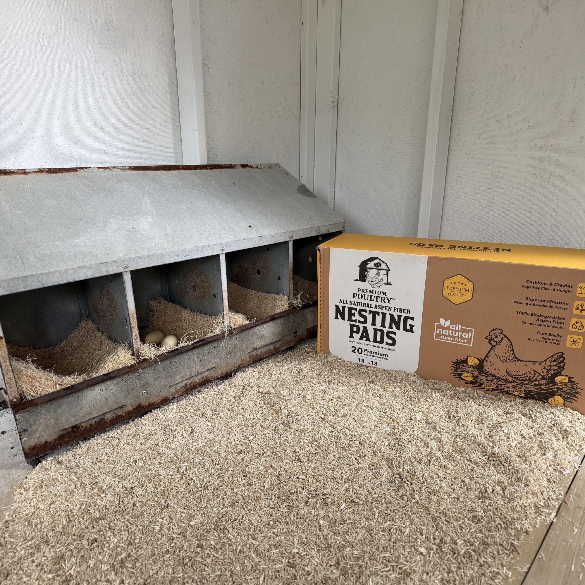 Premium Poultry 20-Pk Aspen Nesting Pads for Chicken Coop Nest Boxes, (Open Box)
