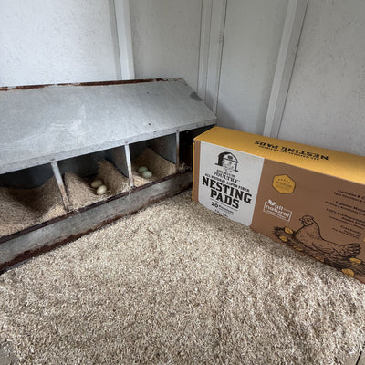 Premium Poultry 20-Pk Aspen Nesting Pads for Chicken Coop Nest Boxes, (Open Box)