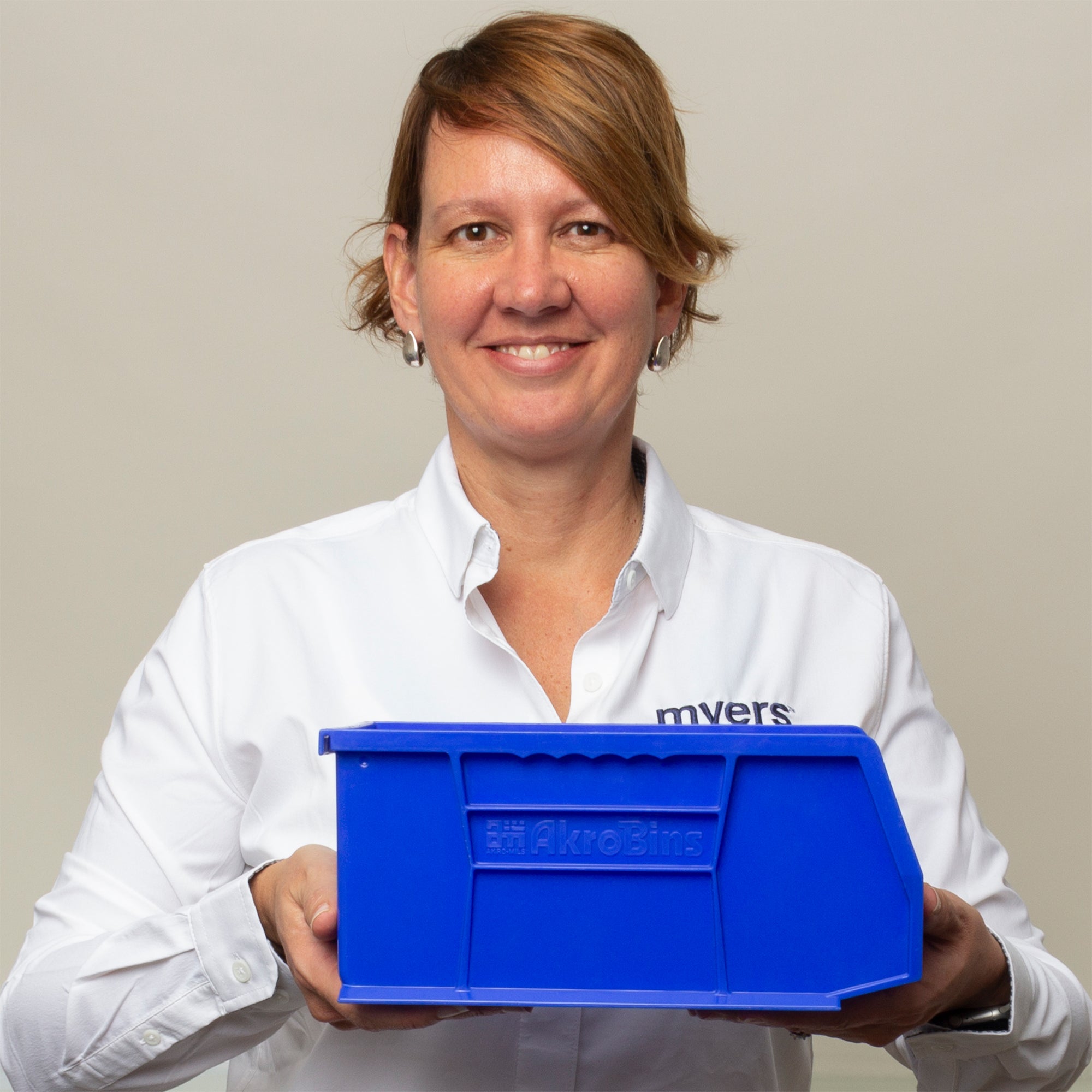 Akro-Mils 12 Pk AkroBins Plastic Storage Bins, Space-Saving Organizers(Open Box)