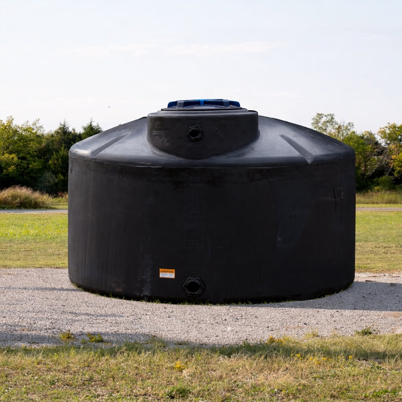 Norwesco Vertical Above-Ground Water Storage Tank, 550 Gallon Capacity, Black - VMInnovations