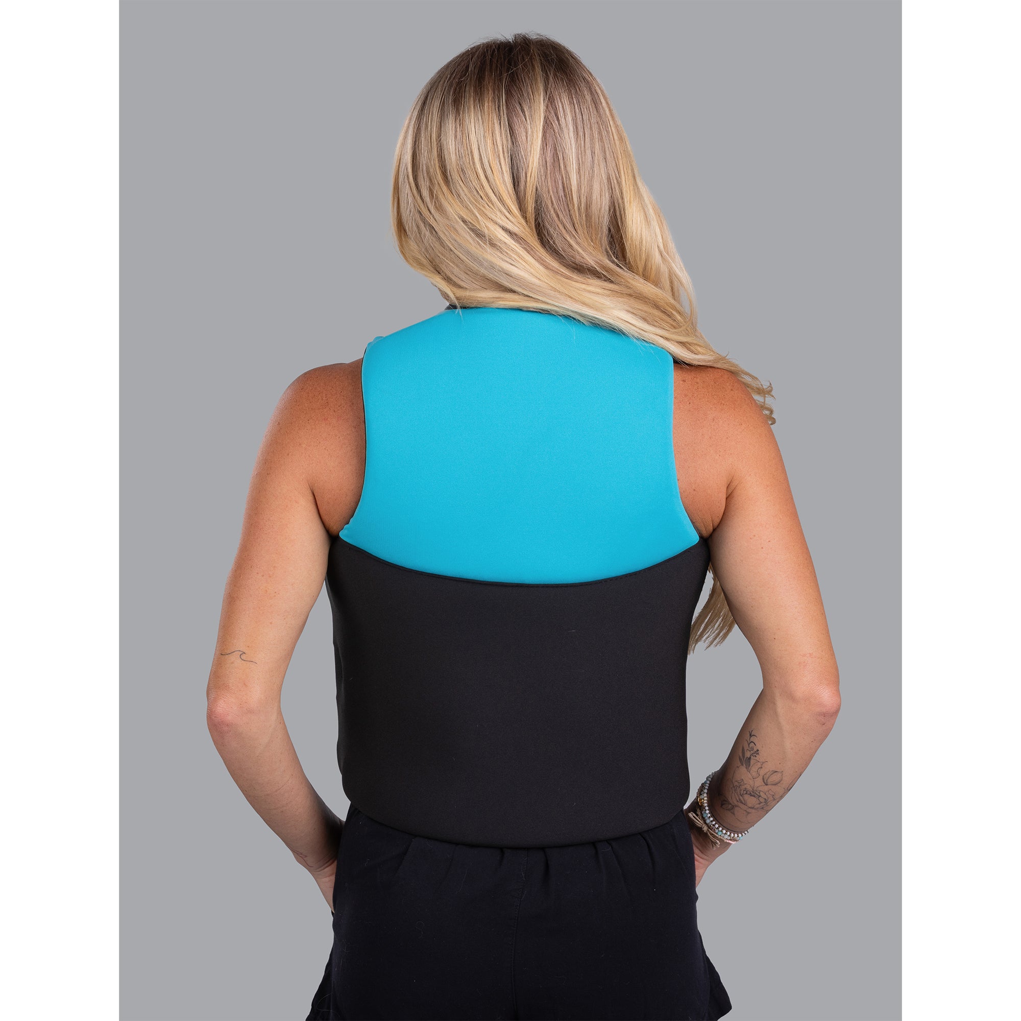 O'Brien Women's Traditional Neoprene USCGA Life Jacket with Zipper, (Open Box) - VMInnovations