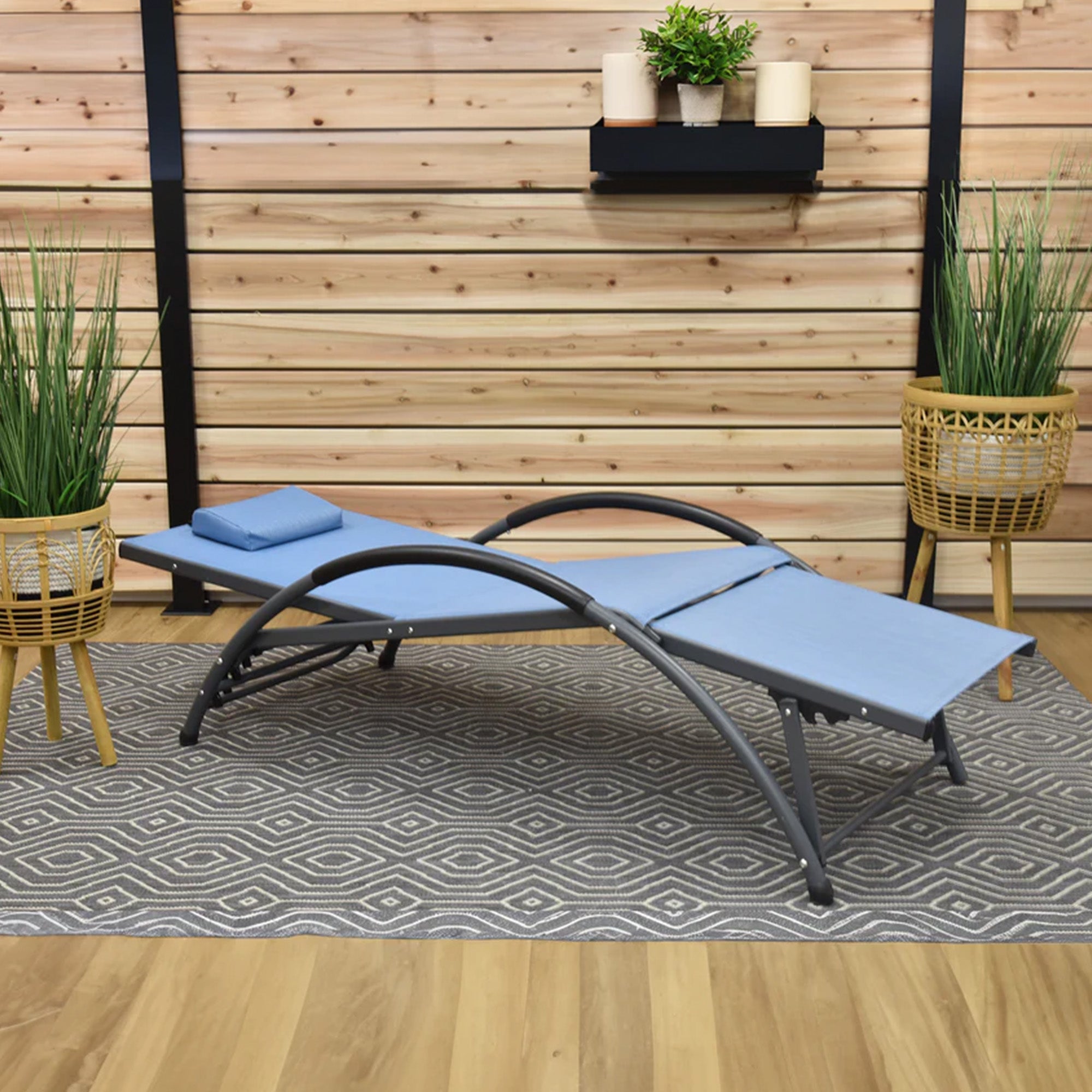 Vivere Aluminum Reclining Dockside Sun Lounger for Patio & Pool, Cape Cod - VMInnovations