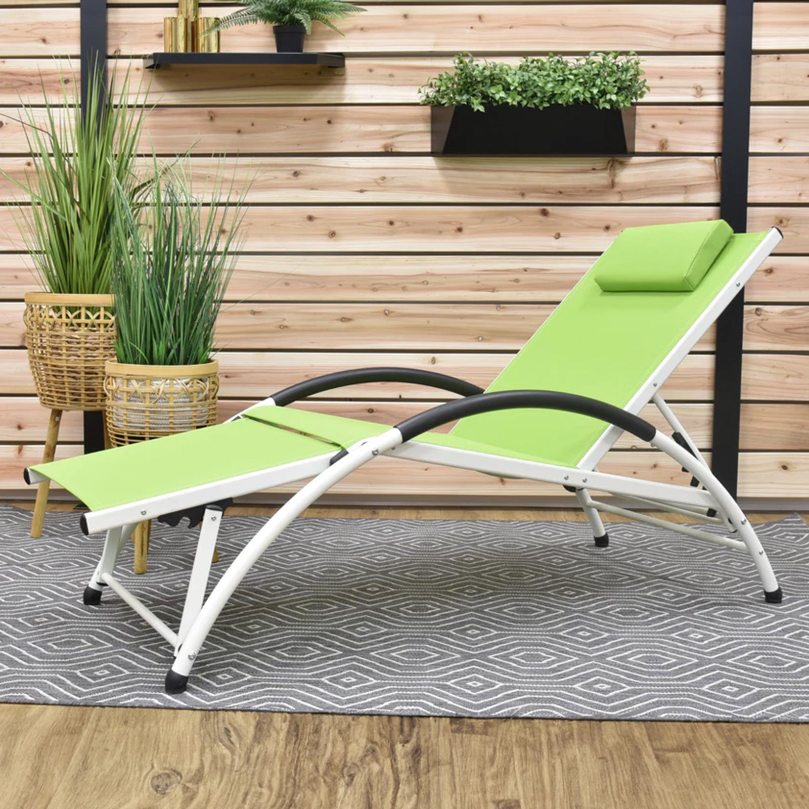 Vivere Aluminum Reclining Dockside Sun Lounger for Patio & Pool, Green Apple - VMInnovations