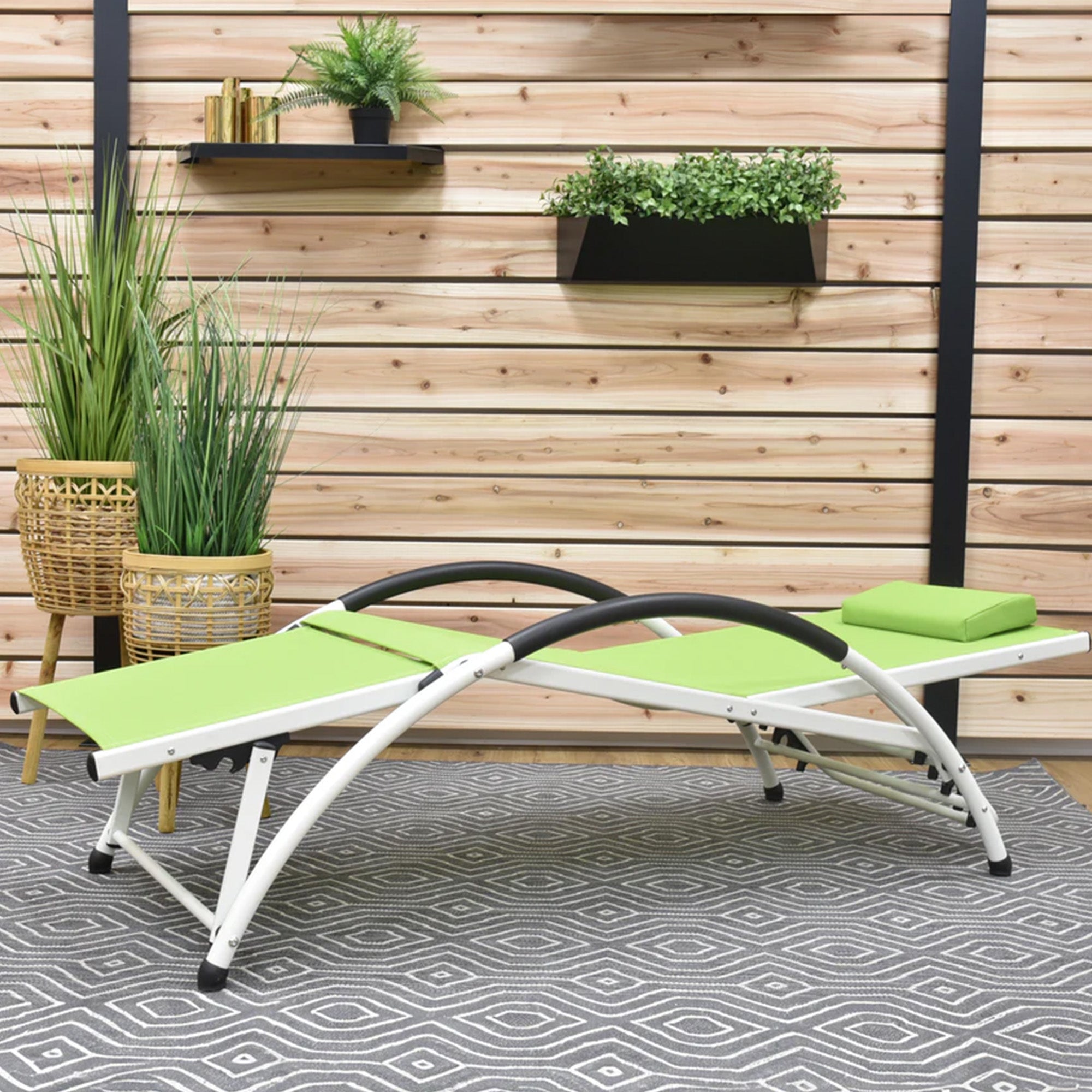 Vivere Aluminum Reclining Dockside Sun Lounger for Patio & Pool, Green Apple - VMInnovations