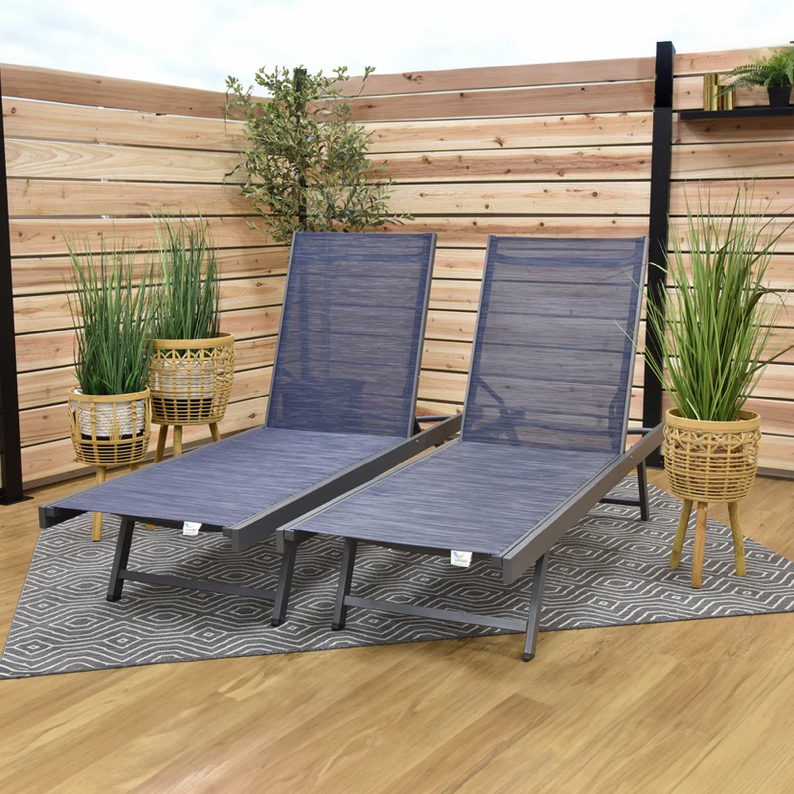 Vivere Aluminum Outdoor Chaise Lounge Chairs for Patio and Pool, Set of 2, Navy - VMInnovations