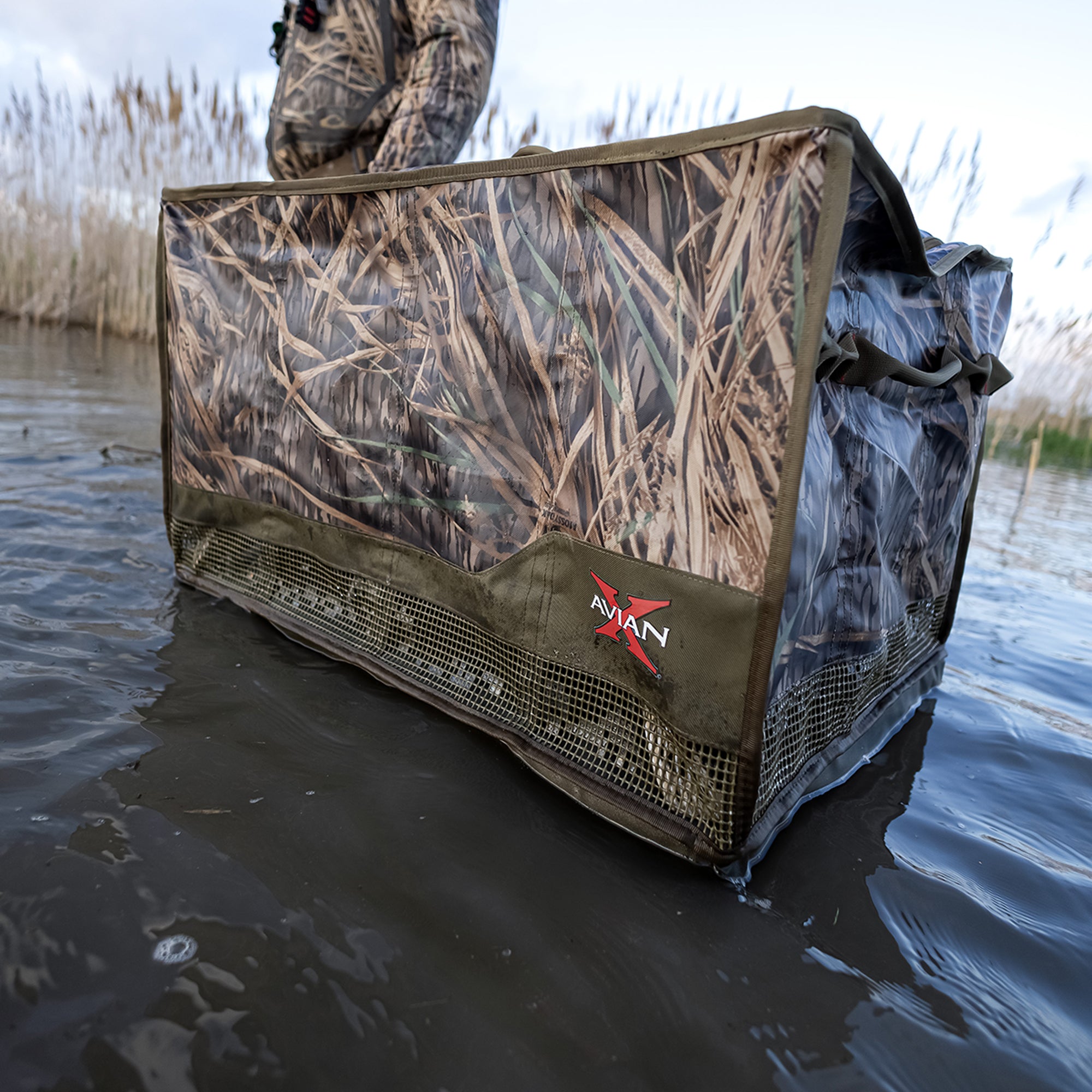 Avian-X Floating Slotted Decoy Bag with Zippered Lid and 12 Slots, Shadowgrass