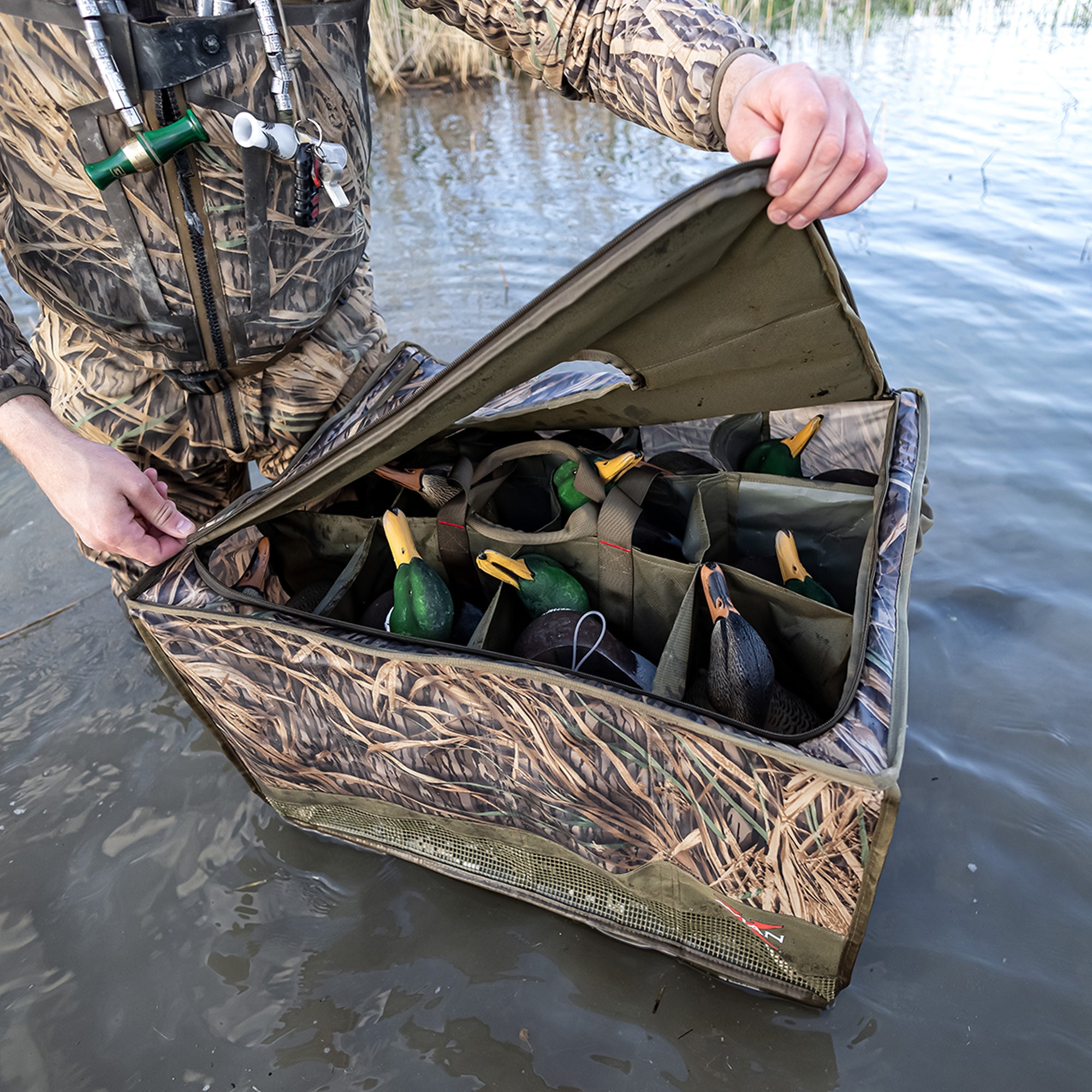 Avian-X Floating Slotted Decoy Bag with Zippered Lid and 12 Slots, Shadowgrass