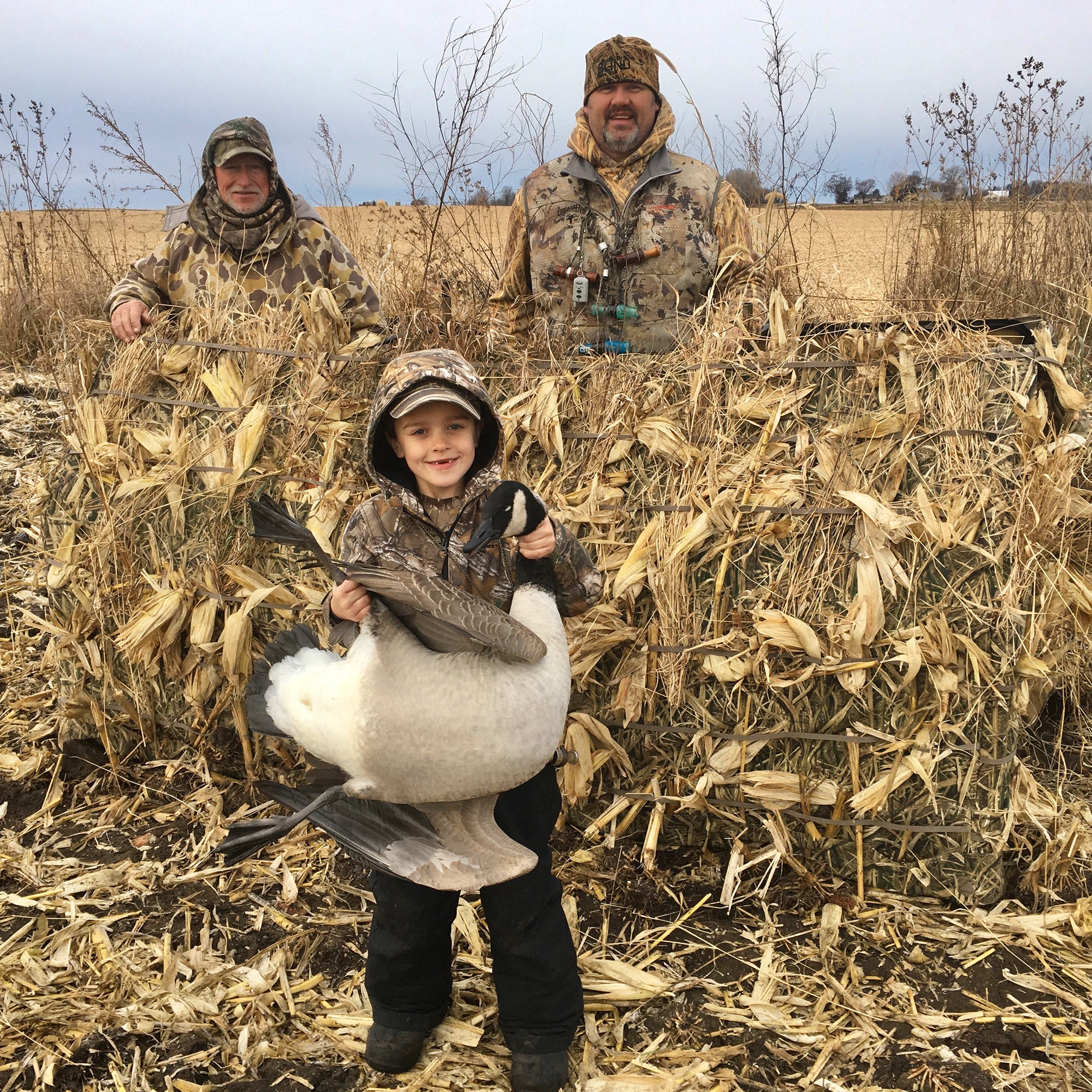 Avian X A-Frame Portable Field Hunting Blind, Mossy Oak Shadow Grass Blades Camo