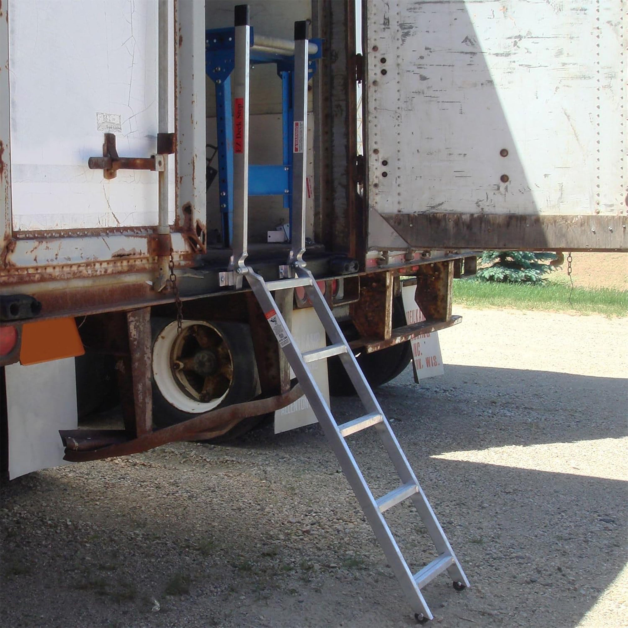 HD Ramps EZ Deck Step 60" Step Ladder for Box Trucks, 48" to 52" Deck Height - VMInnovations