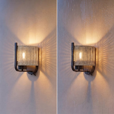 Mule 1-Light 8.75 Inch LED Wet-Rated Wall Light for Indoor/Outdoor, Matte Black - VMInnovations