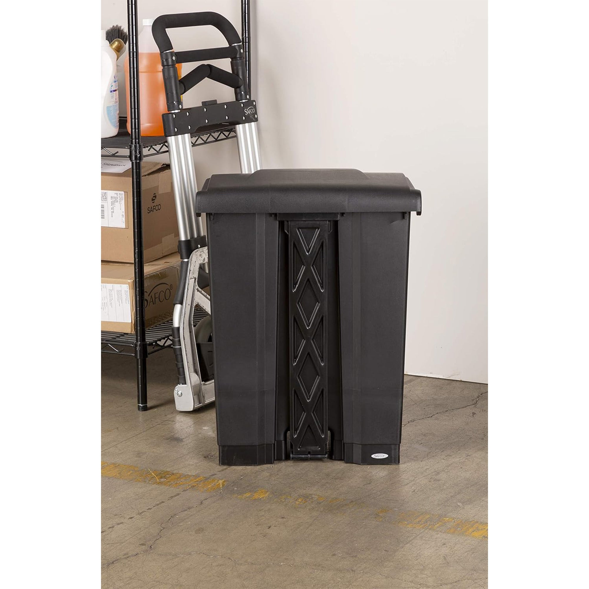 Step On Trash Can w/Foot Pedal, 23 Gal Plastic Hands Free Waste Bin (Open Box) - VMInnovations