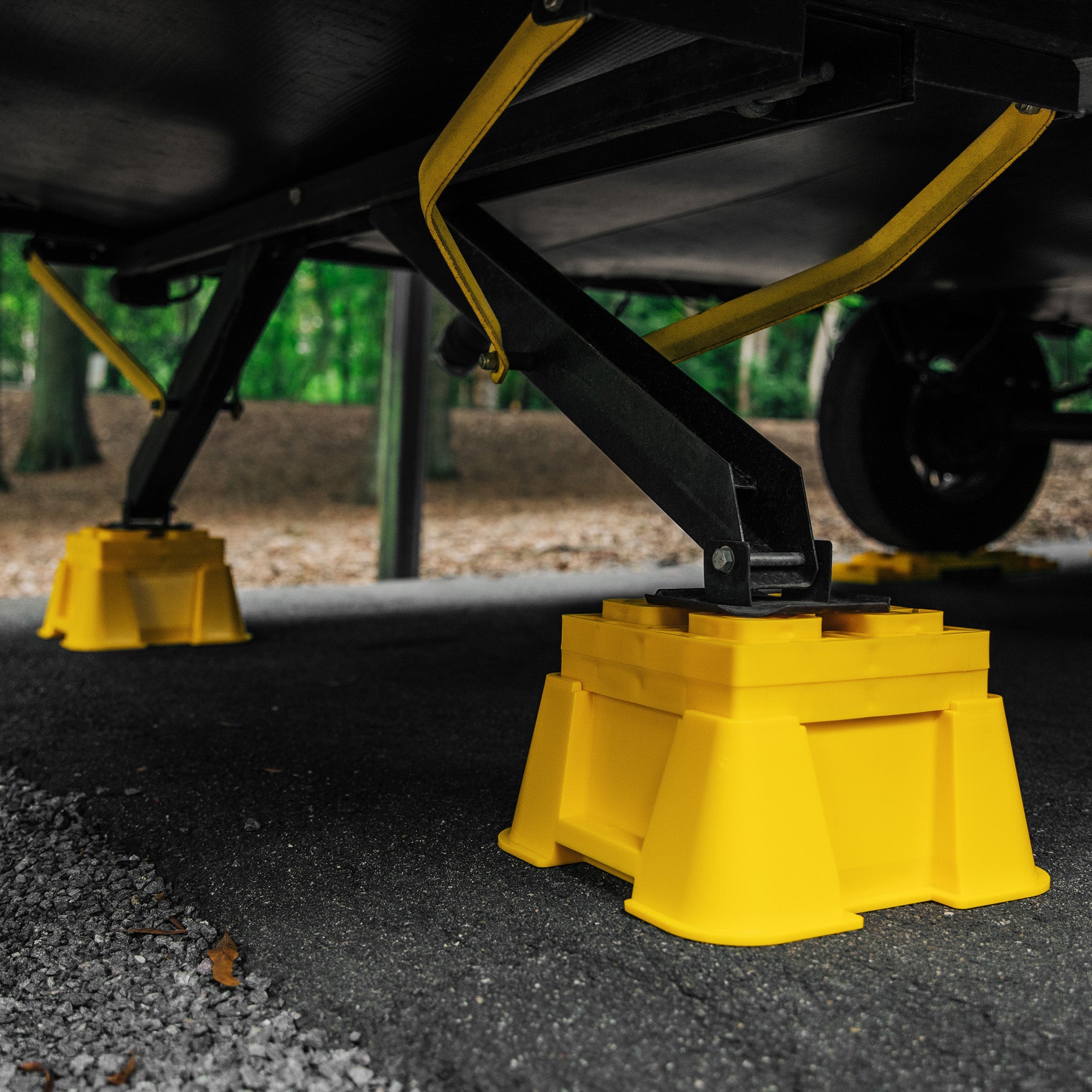 Camco FasTen Big Blocks RV Stabilizing Jack Supports with T-Handle, 2-Pack - VMInnovations