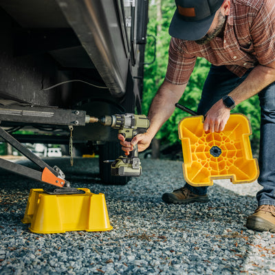 Camco FasTen Big Blocks RV Stabilizing Jack Supports with T-Handle, 2-Pack - VMInnovations