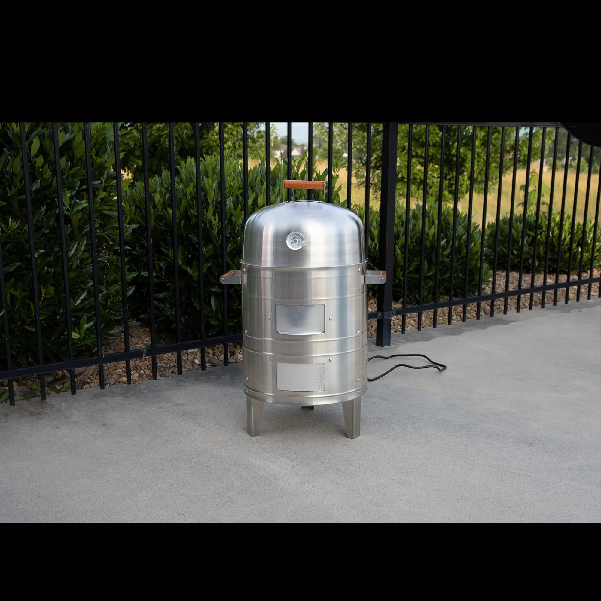 Americana Stainless Steel Electric Water Smoker, 1500W Vertical Outdoor BBQ
