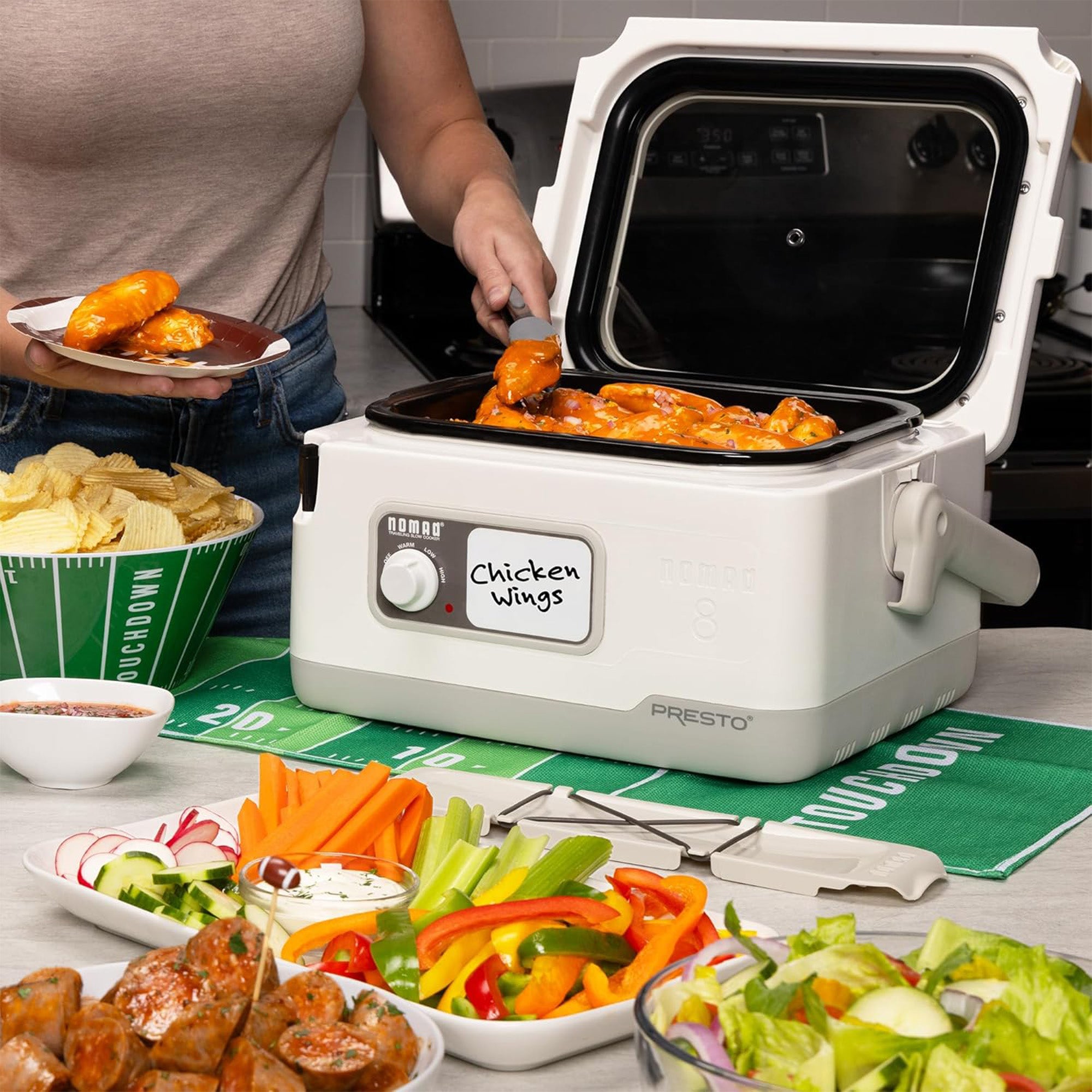 Presto 06030 8 Quart Nomad Portable Electric Slow Cooker with Locking Lid, White