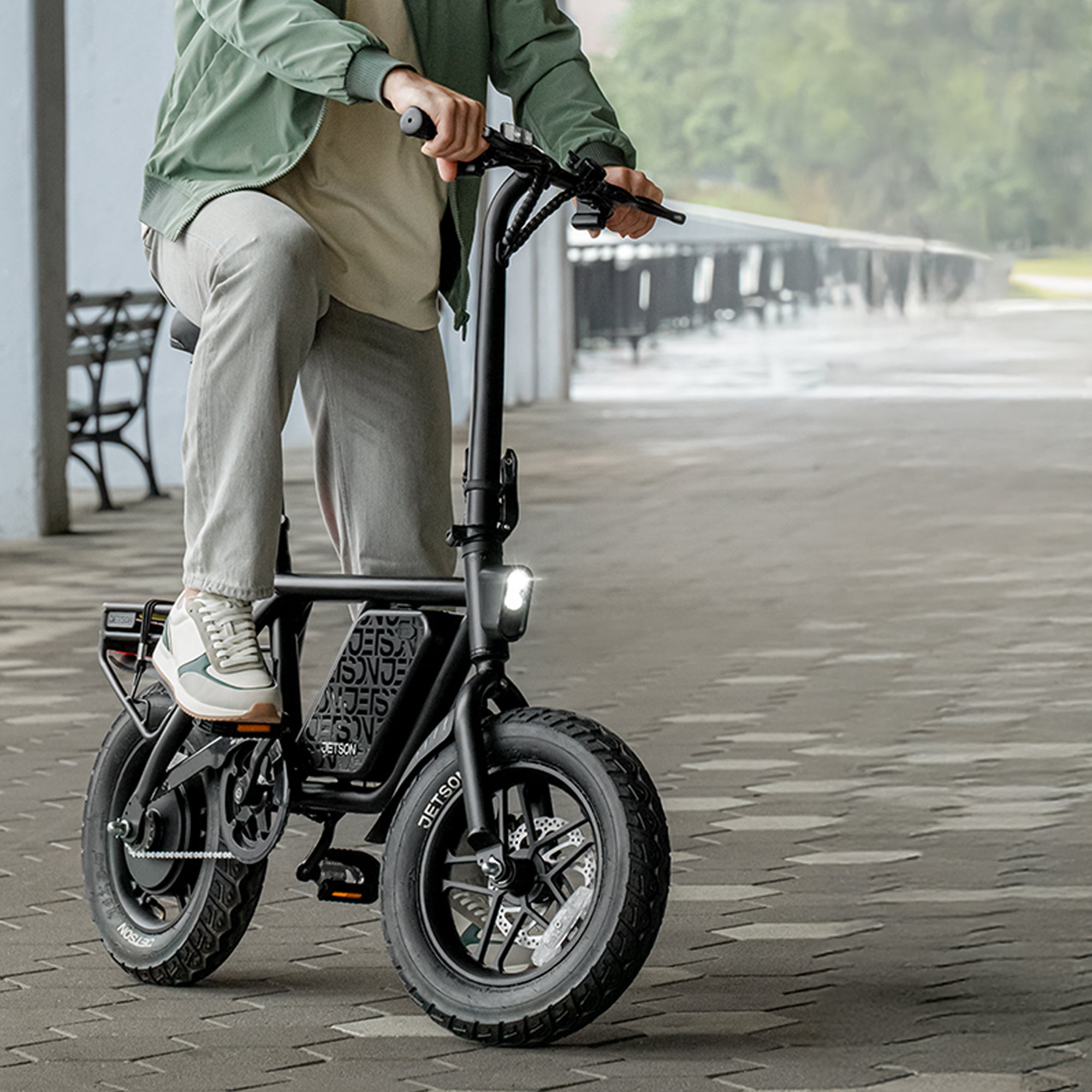 Jetson Atlas Pro Fat Tire Electric Bike with 14" Tires and 15.5 MPH Top Speed