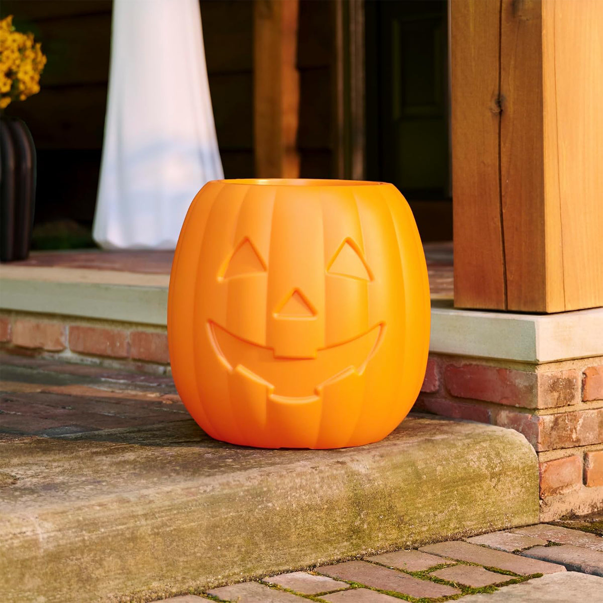 Step2 Pumpkin Planter Indoor Outdoor Halloween Decoration or Candy Dish, Orange